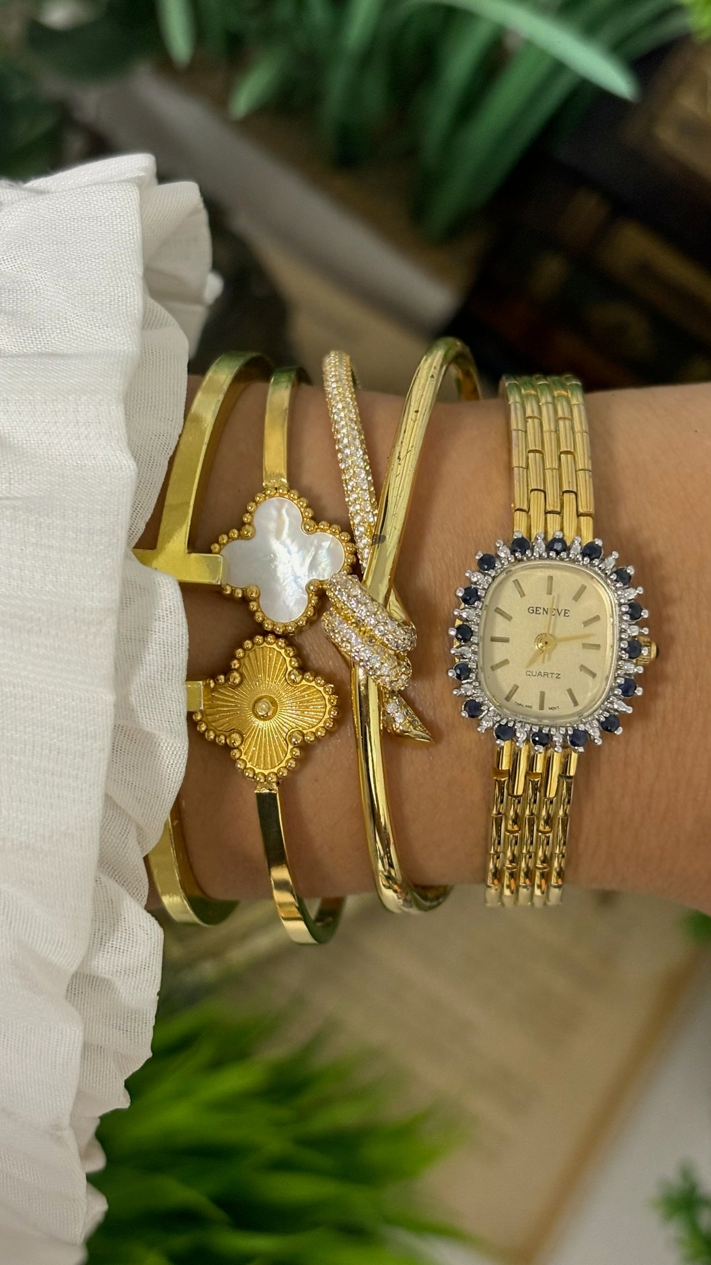 Extremely Rare Vintage Geneve Sapphire Bezel Dress Watch in Gold Tone Quartz