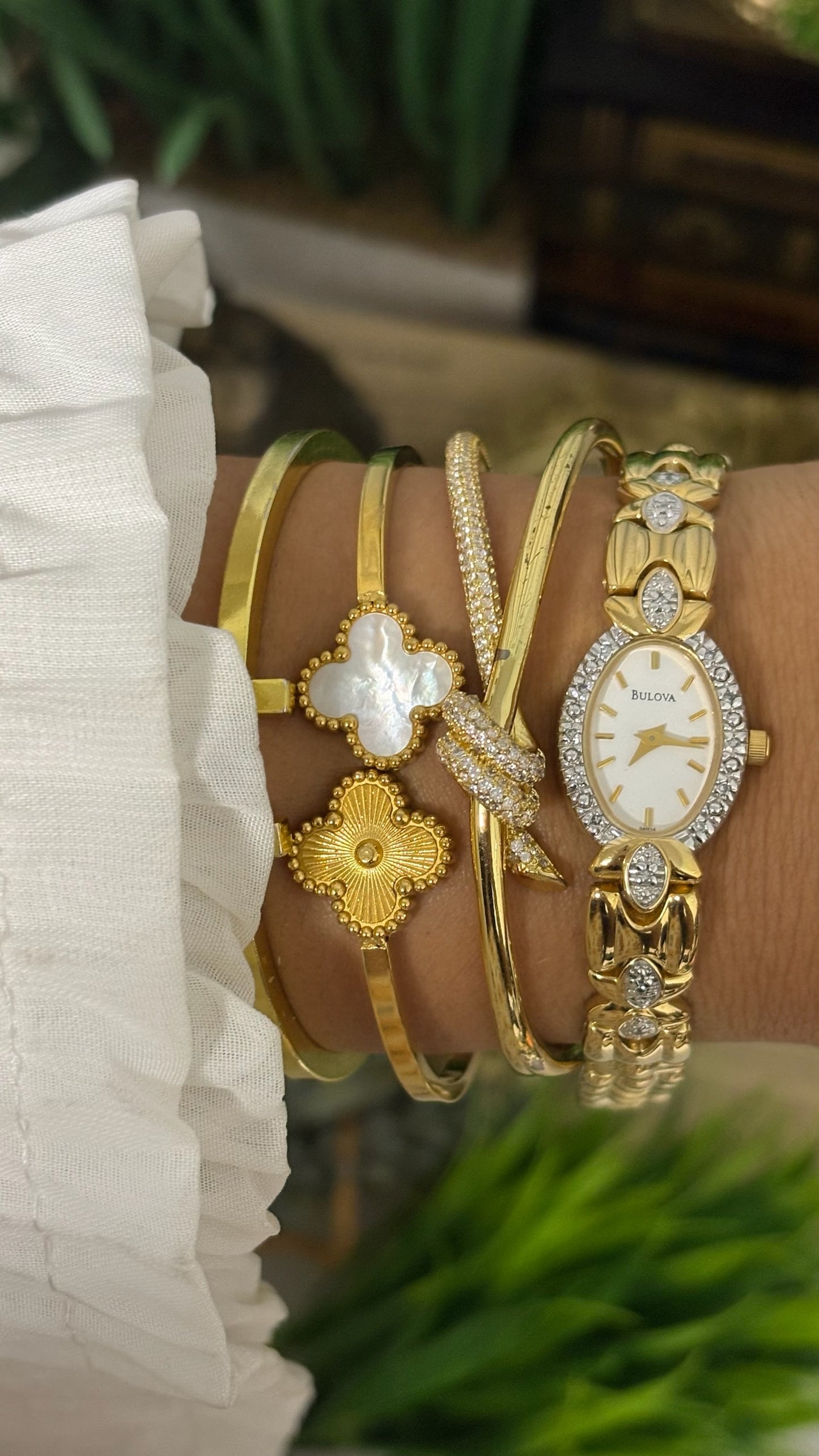 Extremely Rare Vintage Bulova Bejeweled Hexa-star Bracelet Watch in Gold