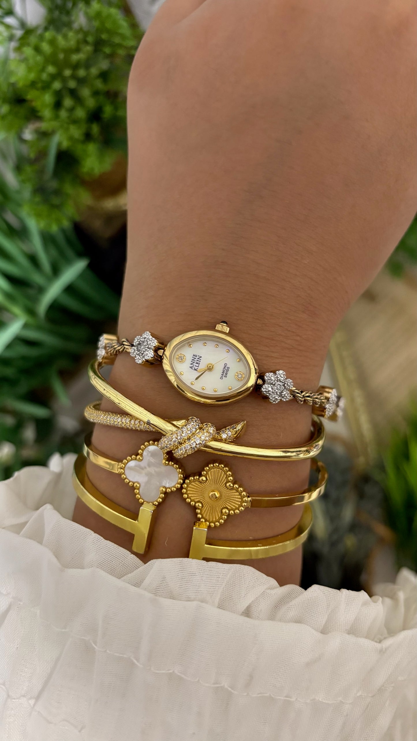 Extremely Rare Vintage Anne Klein Diamond Flower Bracelet Watch in Gold Tone Mother of Pearl Dial Quartz
