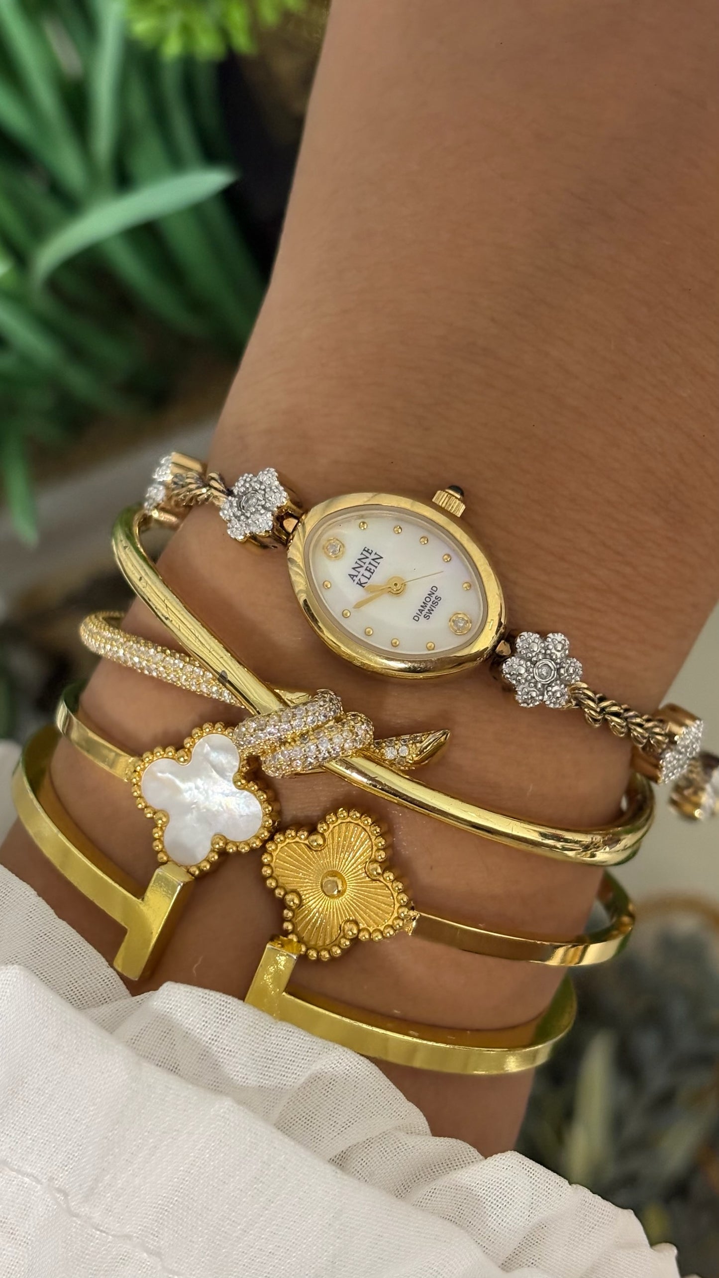 Extremely Rare Vintage Anne Klein Diamond Flower Bracelet Watch in Gold Tone Mother of Pearl Dial Quartz