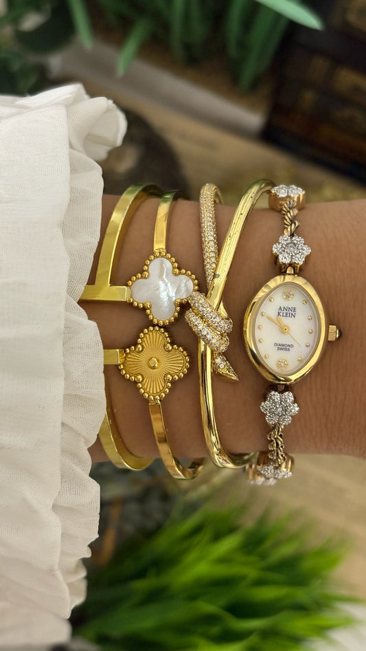 Extremely Rare Vintage Anne Klein Diamond Flower Bracelet Watch in Gold Tone Mother of Pearl Dial Quartz