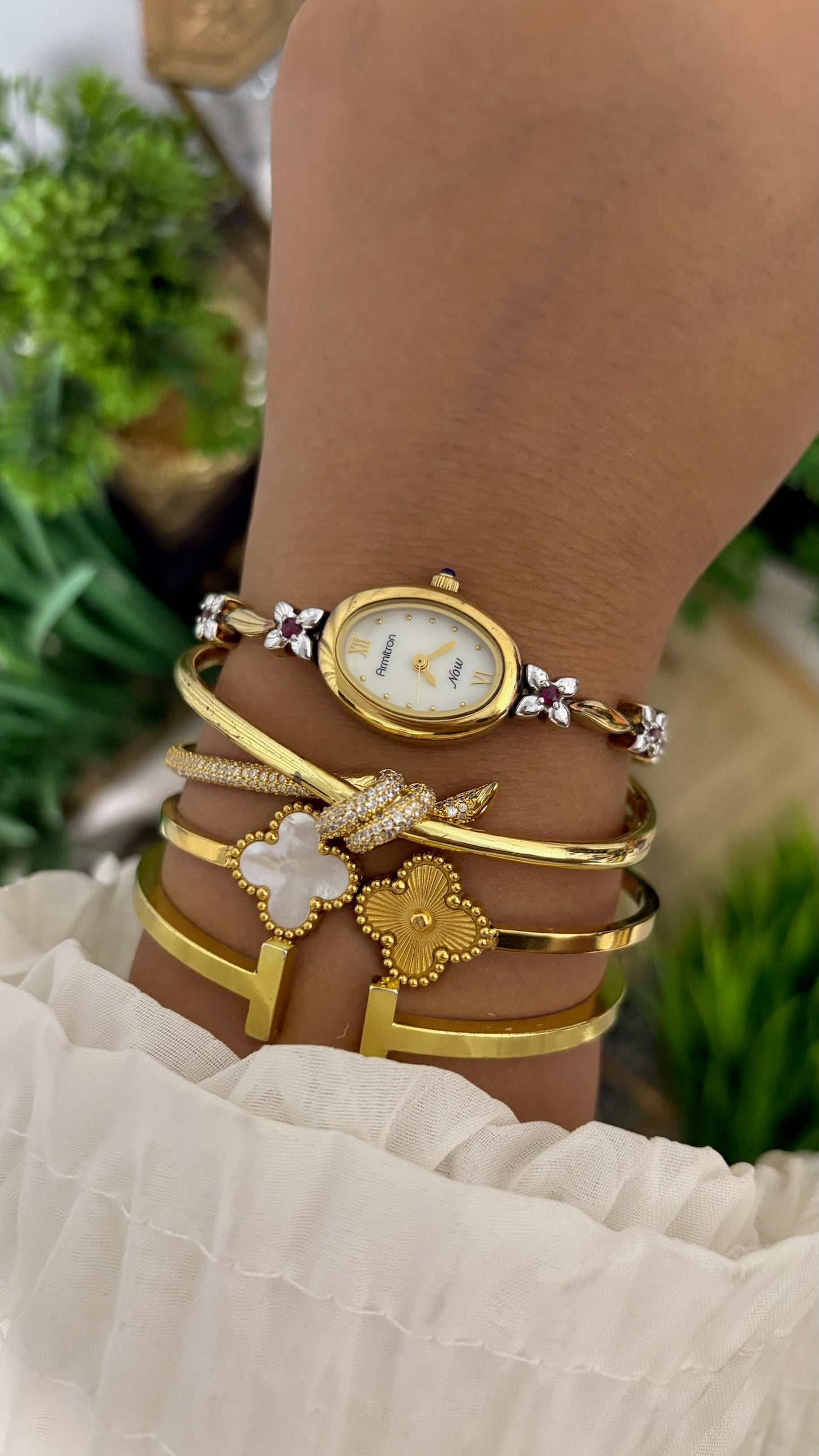 Extremely Rare Vintage Armitron Now Flower Ruby Accents Bracelet Watch in Gold Tone Quartz