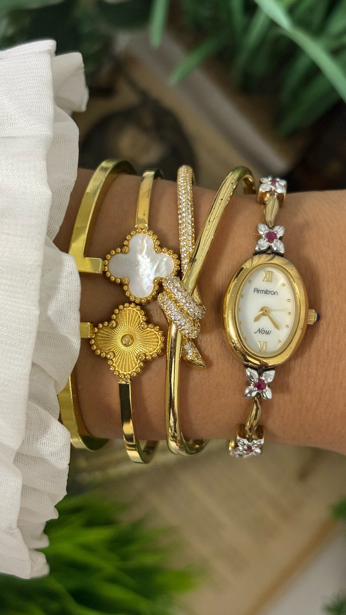 Extremely Rare Vintage Armitron Now Flower Ruby Accents Bracelet Watch in Gold Tone Quartz