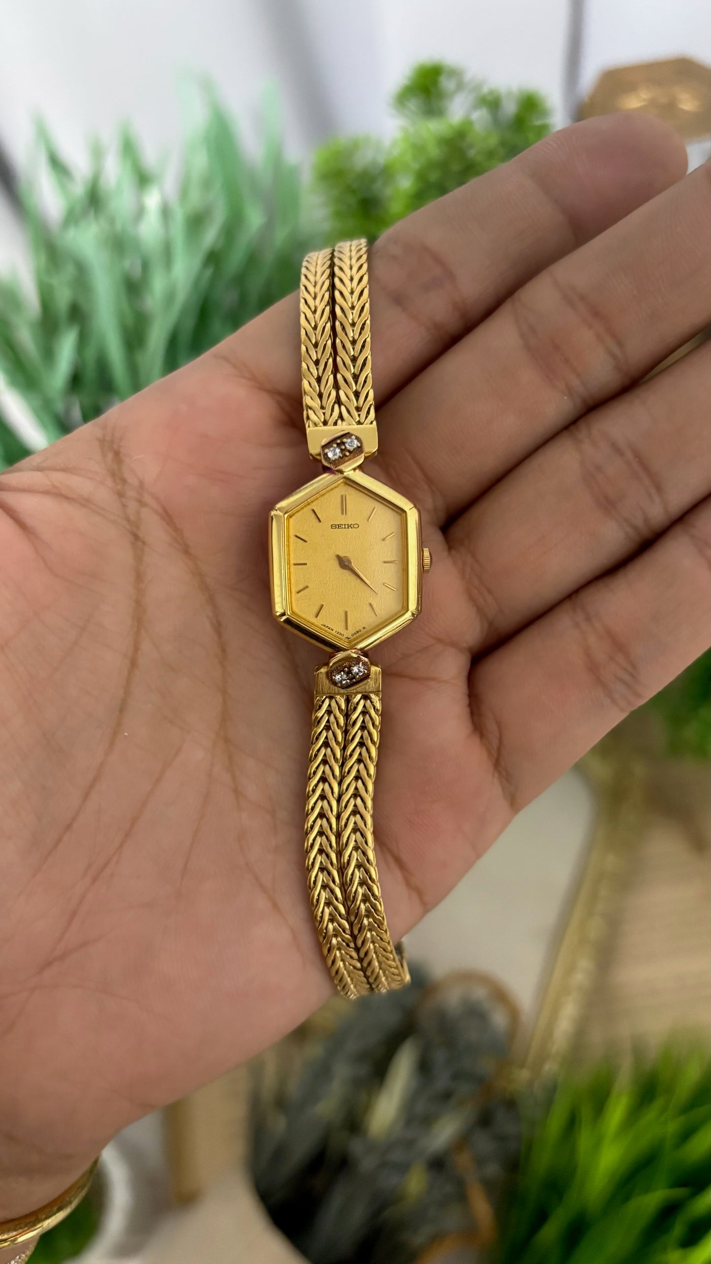 Rare Vintage Seiko Hexagonal Dial Cable Bracelet Watch in Gold Tone Quartz