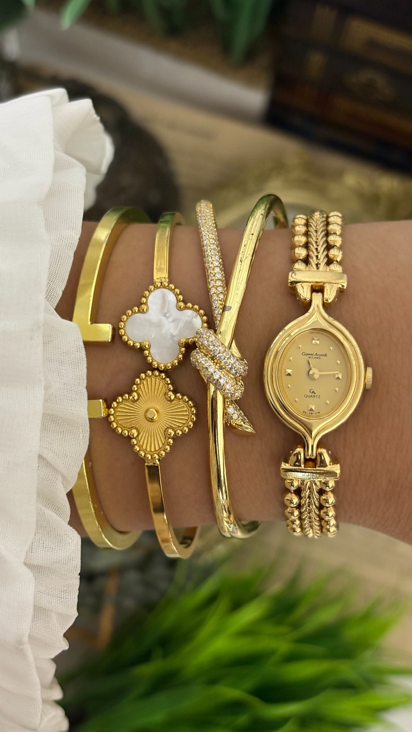 Rare Vintage Gianni Accordi Bead Cable Bracelet Watch in Gold Tone Quartz