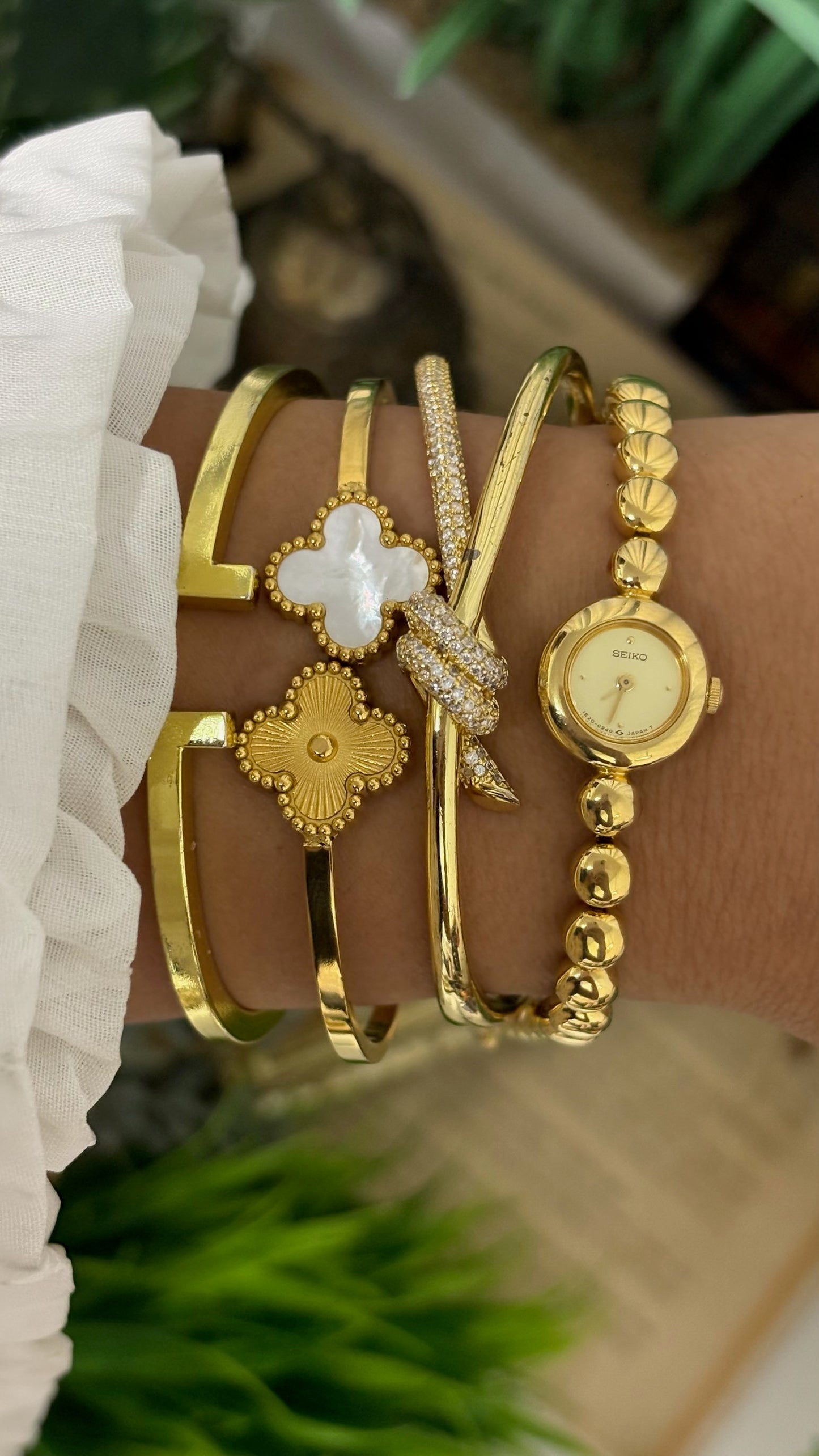 Extremely Rare Vintage Seiko Bubble Bracelet Watch in Gold Tone Quartz