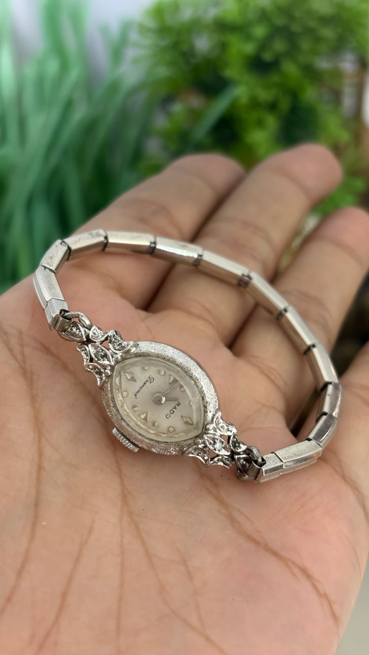 Extremely Rare Vintage Rado Diamond Manual Wind Eye-shape Expandable Band Watch in Silver Tone