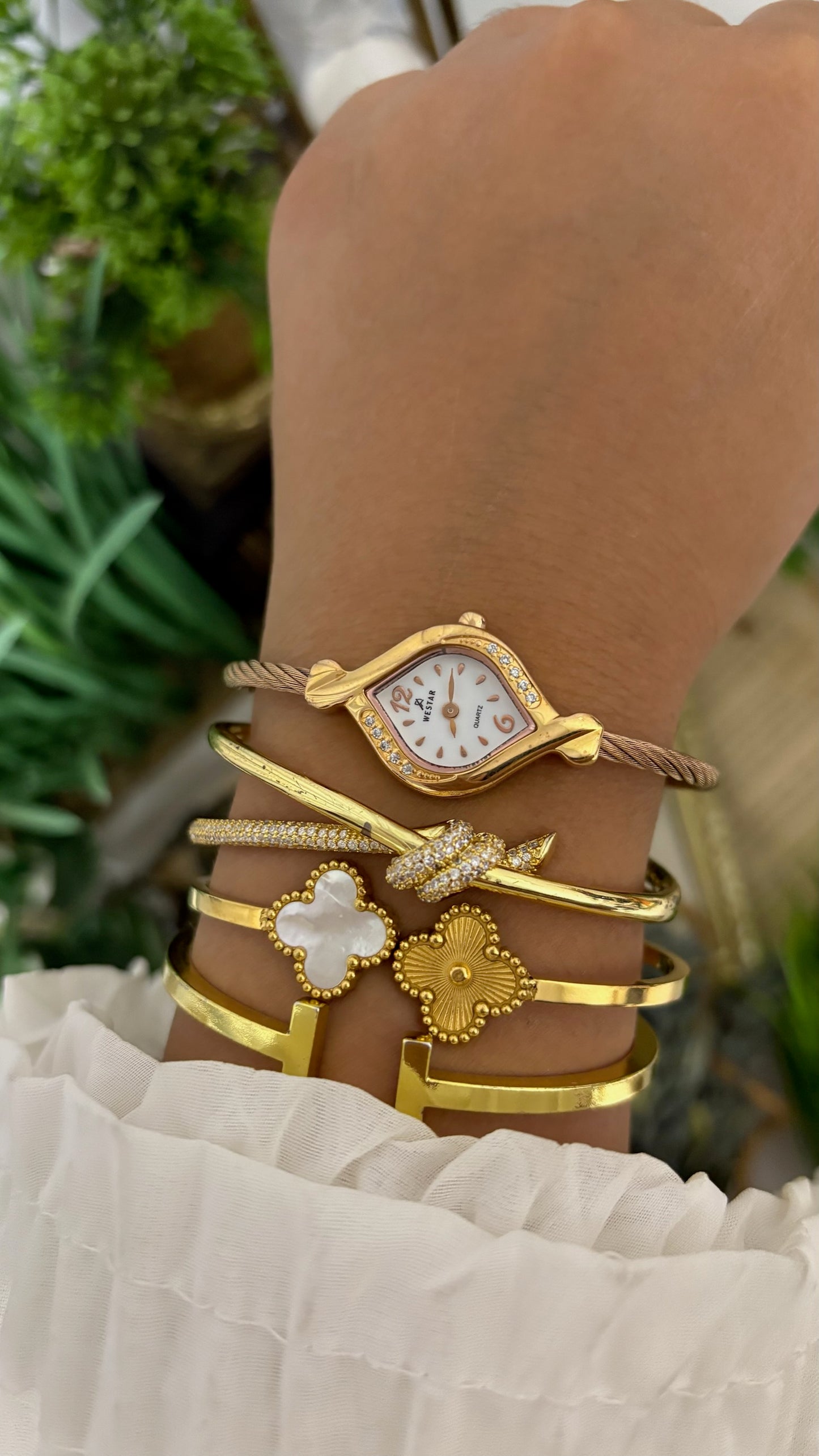 Rare Vintage Westar Eyeshaped Rhinestone Accent Cable Bangle Watch in Gold Tone Quartz
