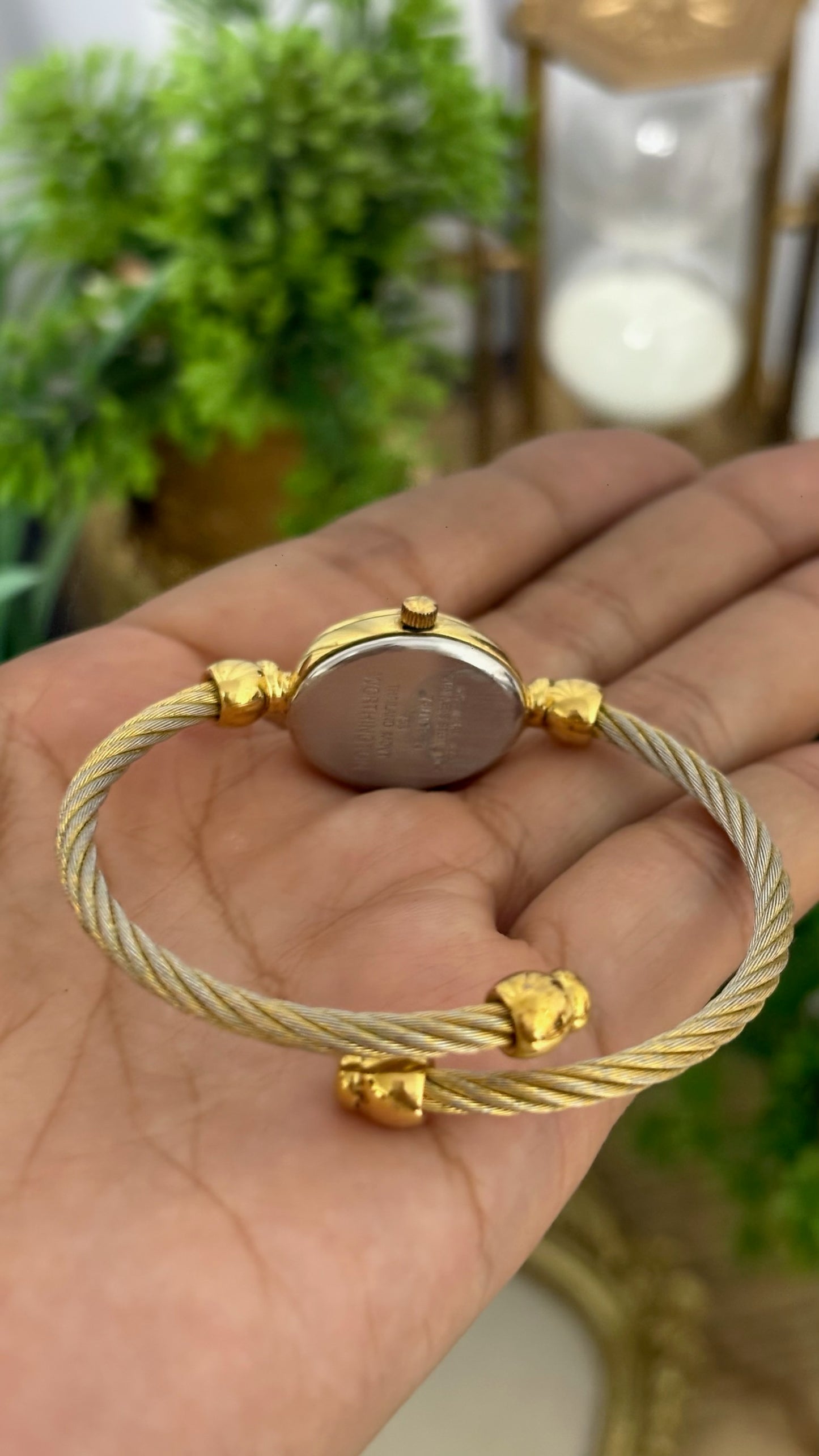 Rare Vintage Worthington Baignoire Cable Bangle Watch in Gold Tone Quartz