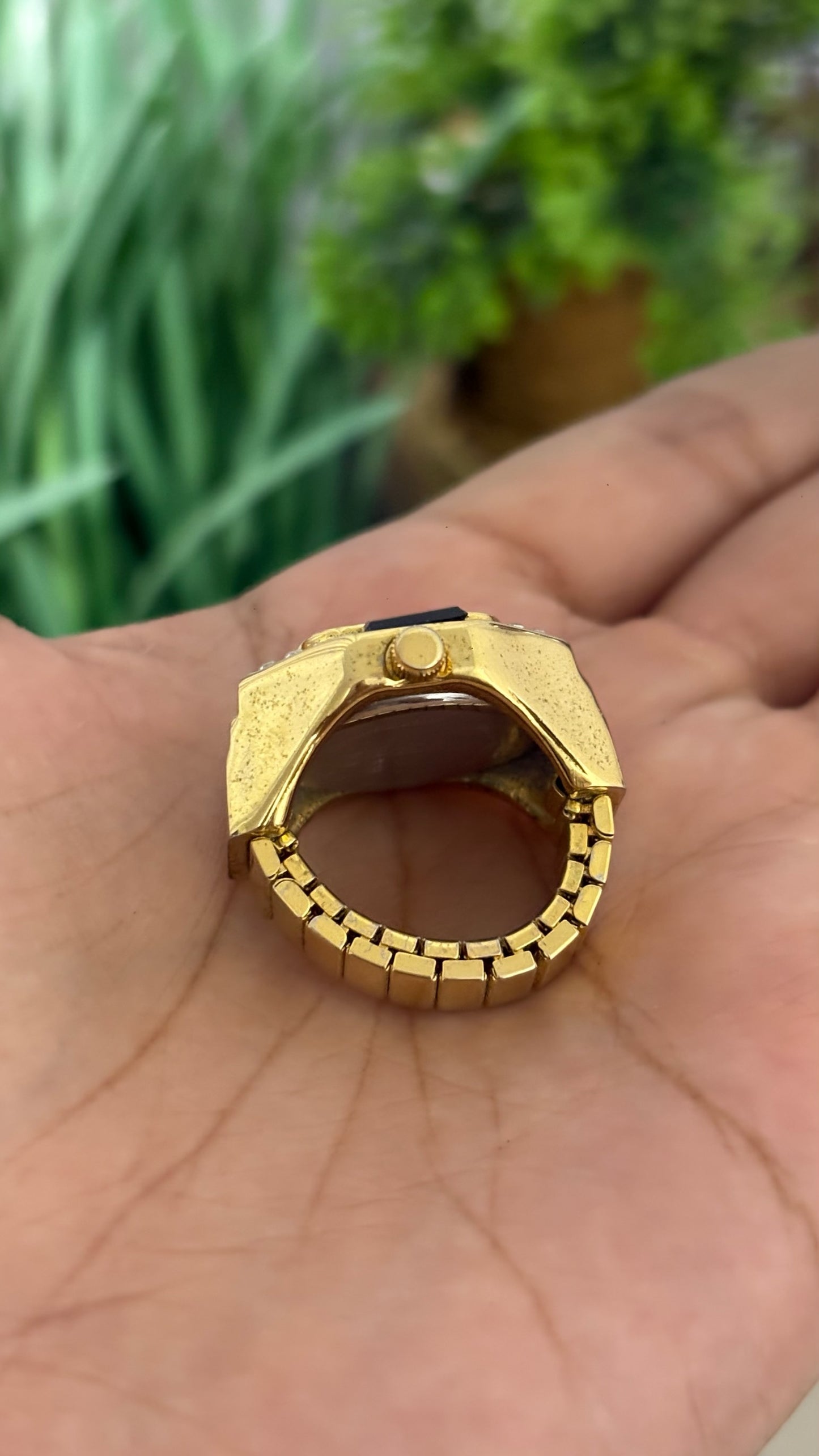 Extremely Rare Lamue Black Onyx Accents Ring Watch in Gold Tone Black Dial Quartz