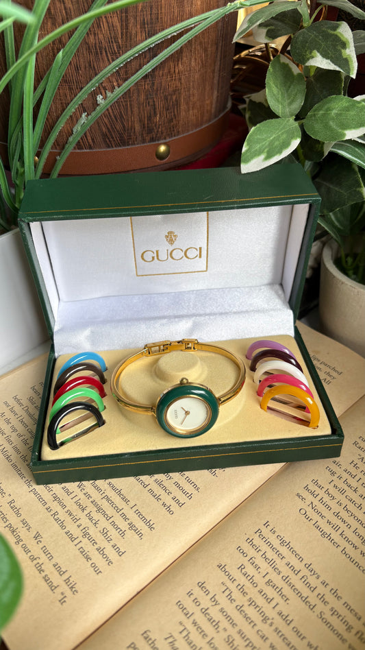 Vintage Gucci 1100L Interchangeable Bezel Set Bangle Watch in Gold Tone