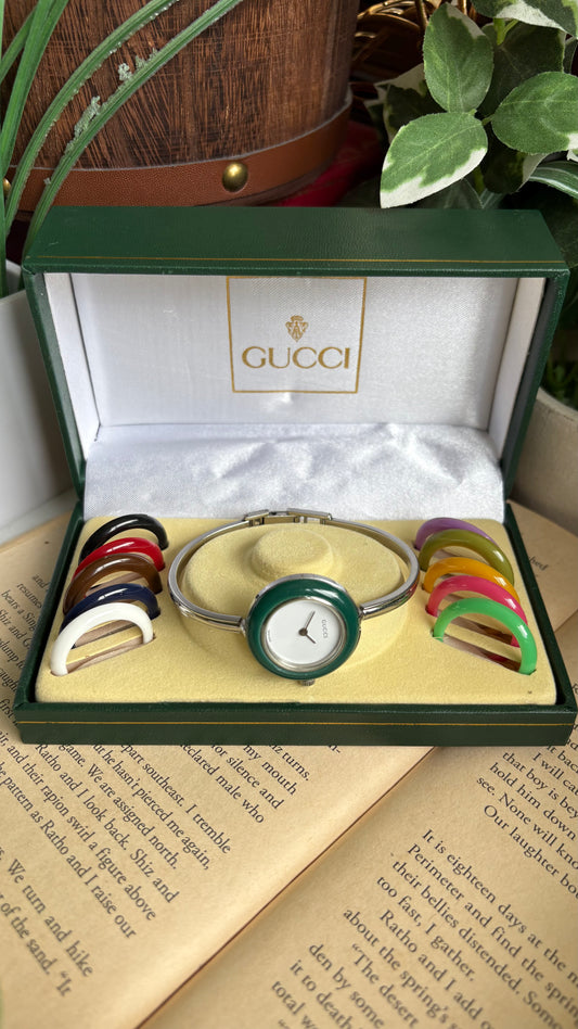 Vintage Gucci 1100L Interchangeable Bezel Set Bangle Watch in Silver Tone