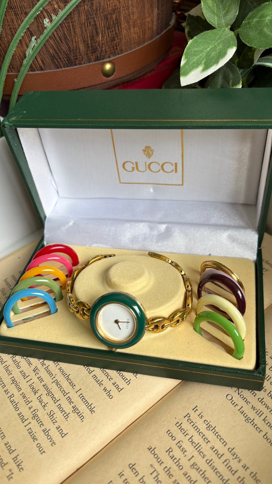 Vintage Gucci 1100L Interchangeable Bezel Set Marina Bracelet Watch in Gold Tone