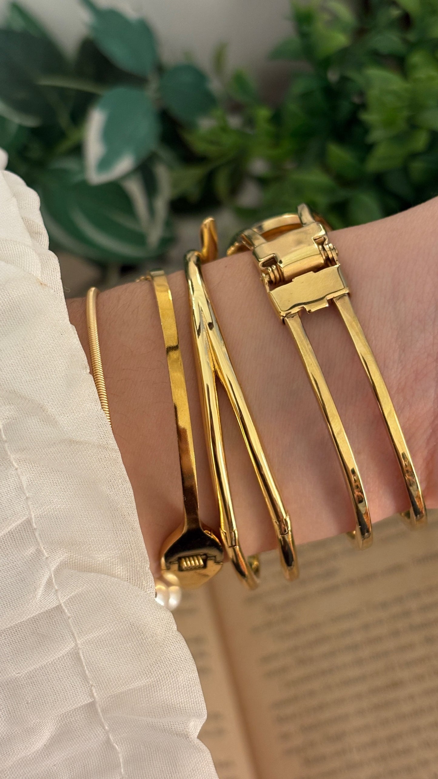 Rare Vintage Anne Klein II Bangle in Gold Tone Quartz