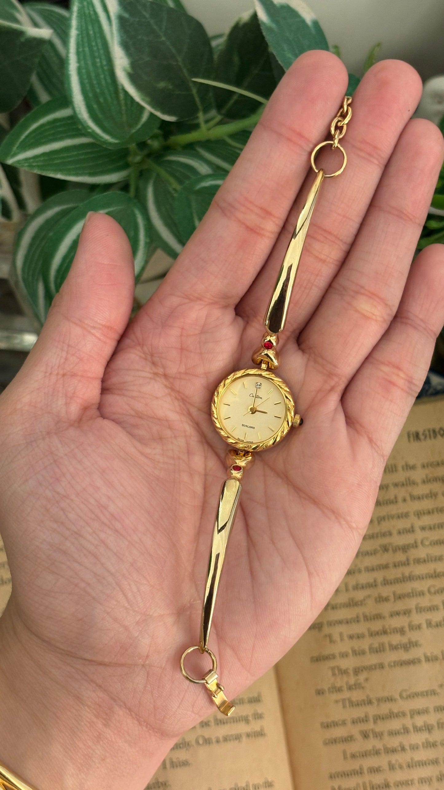 Extremely Rare Vintage Orient by Seiko Elegant Bangle in Gold Tone Quartz
