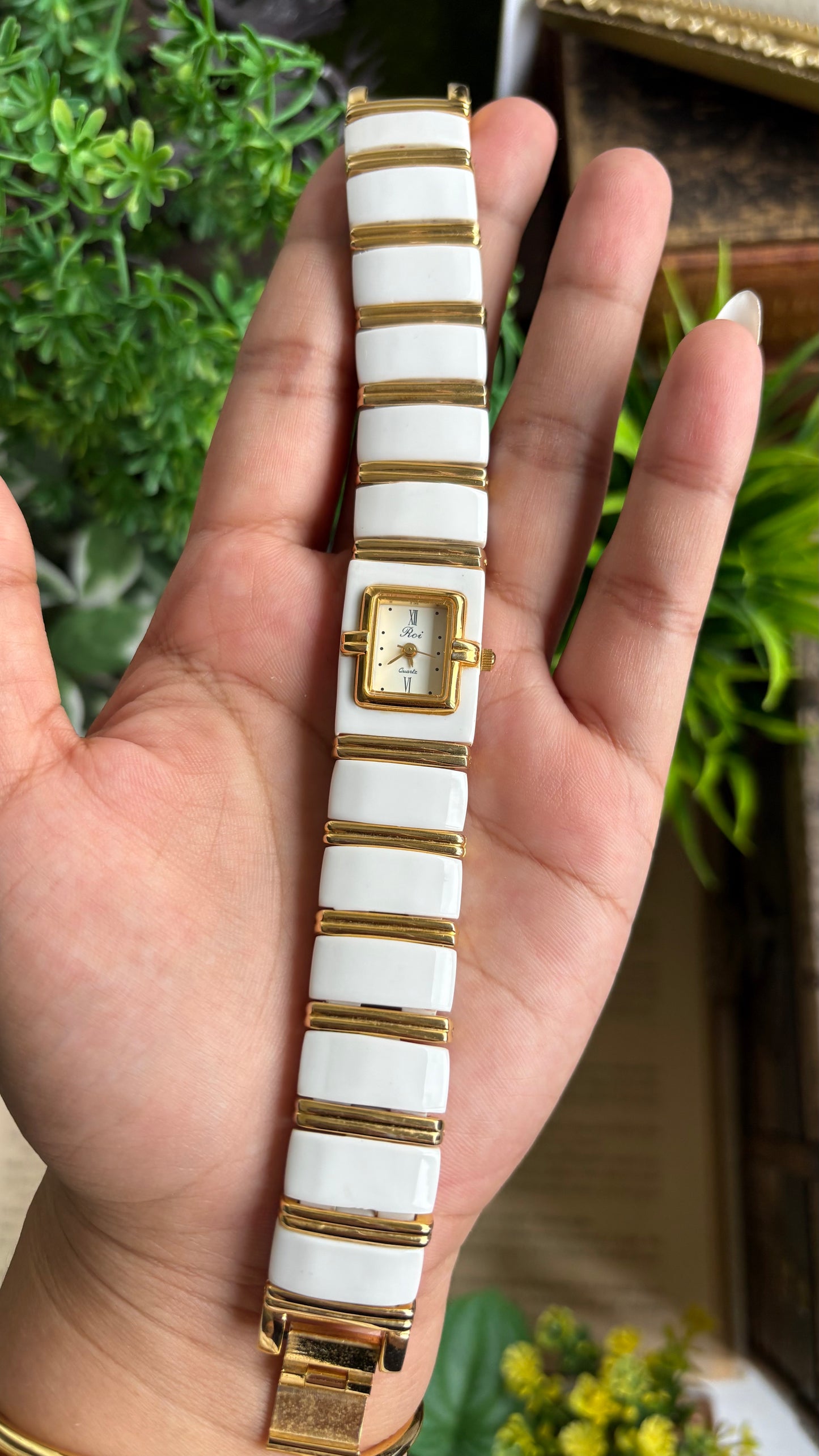 Vintage Roi Watch in Gold Tone White Accent