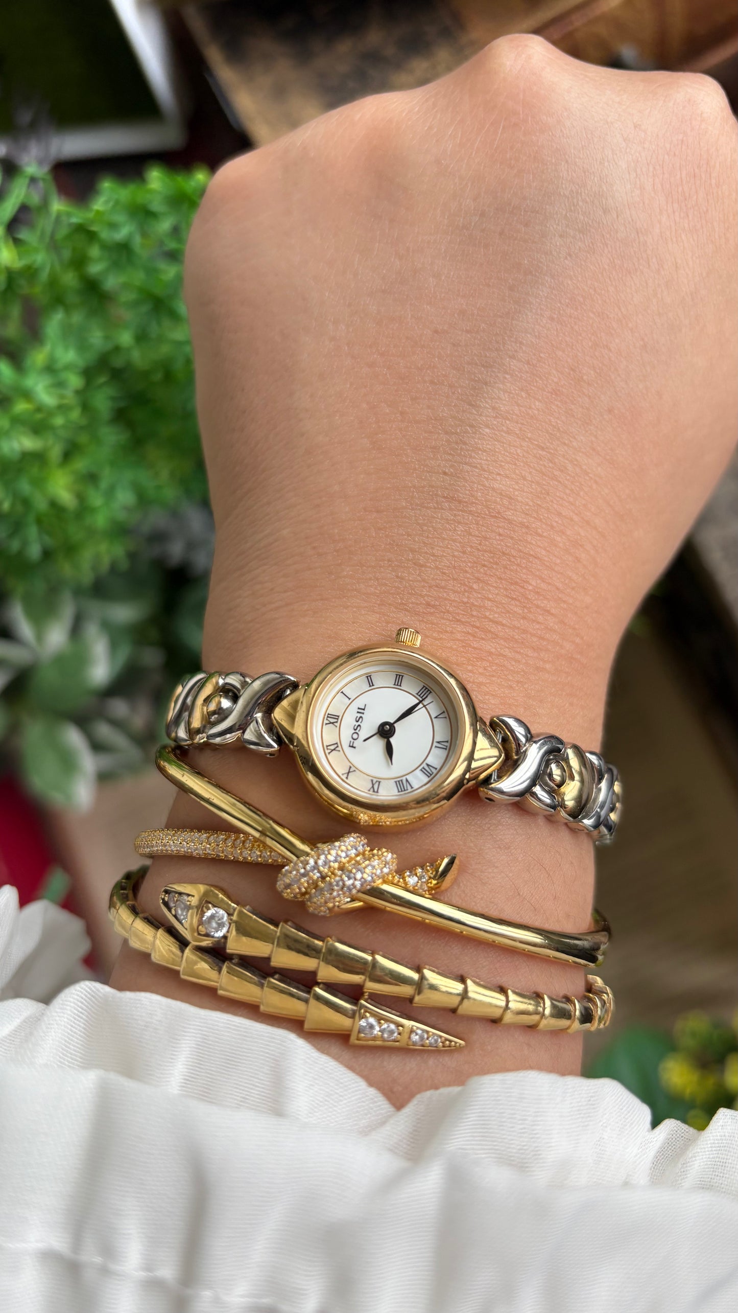 Vintage Fossil Watch in Two-Tone Roman Pearl Dial Heart Straps