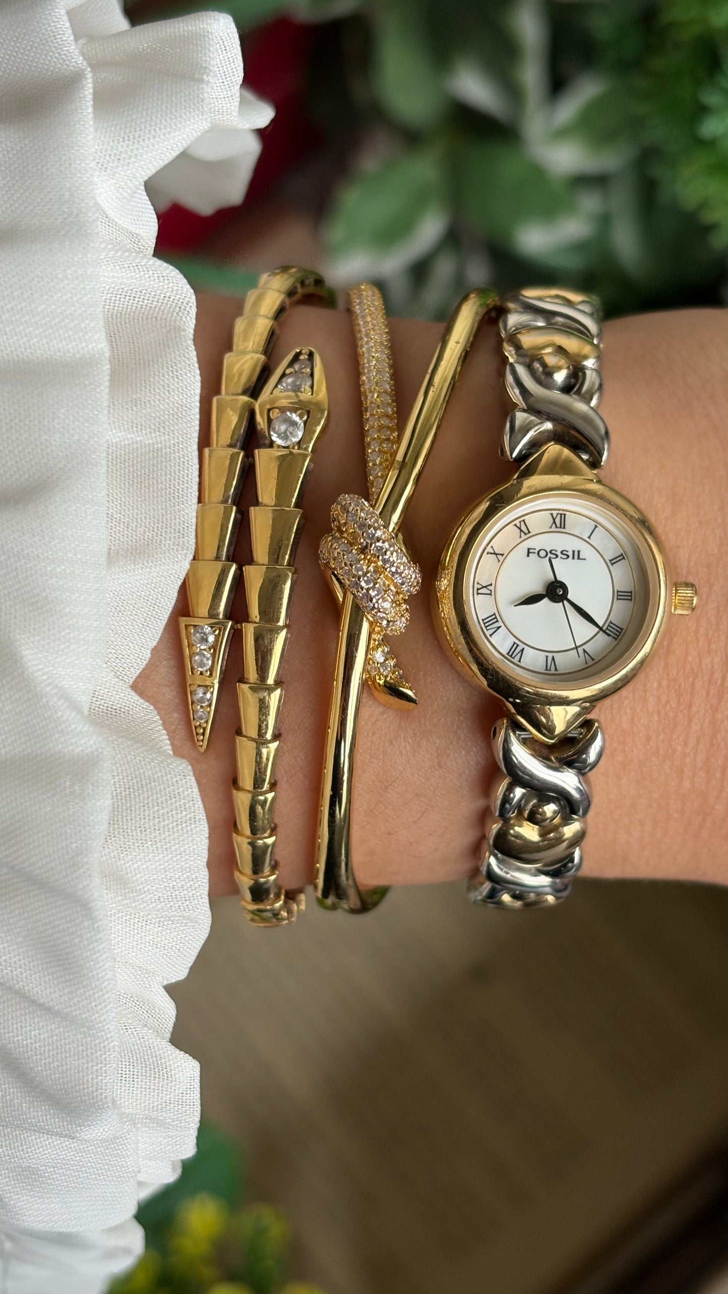 Vintage Fossil Watch in Two-Tone Roman Pearl Dial Heart Straps