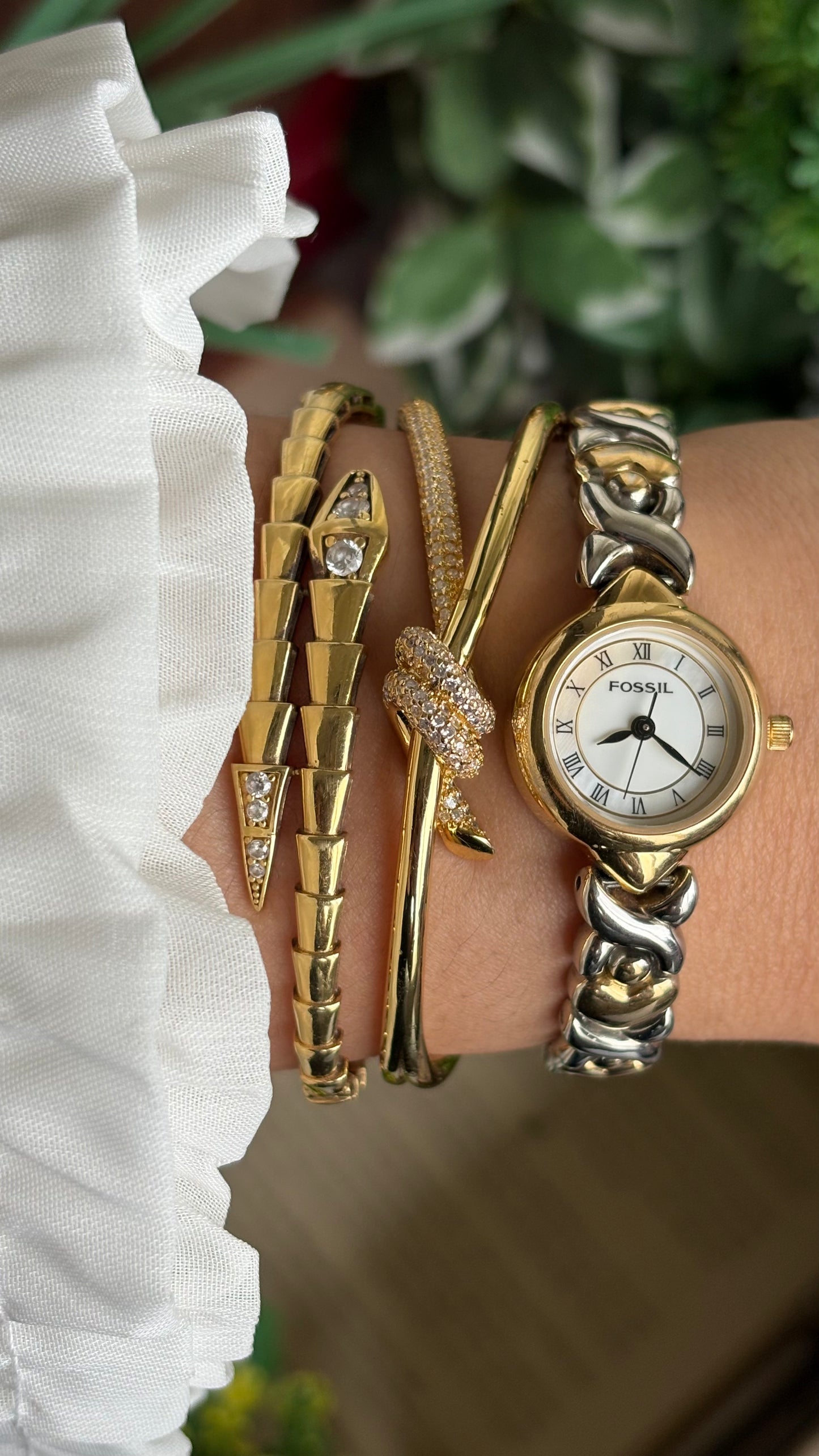 Vintage Fossil Watch in Two-Tone Roman Pearl Dial Heart Straps
