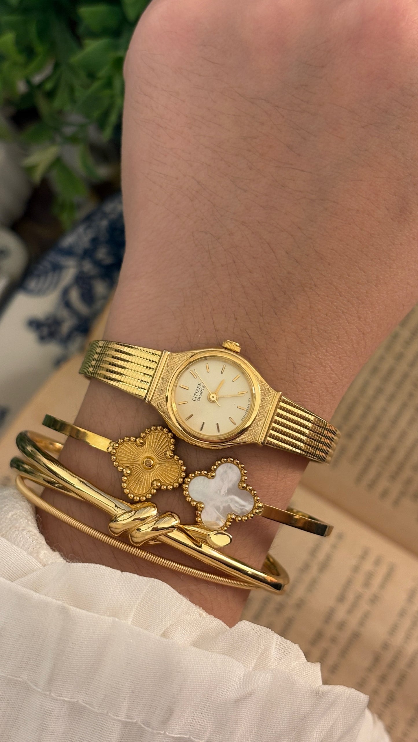 Rare Dainty Vintage Citizen Dress Watch in Gold Tone Quartz