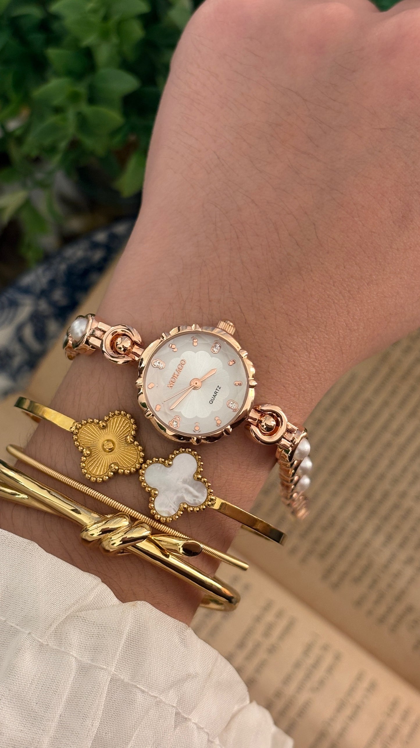 Vintage Mokago Diacut Glass Elegant Pearl Bracelet Watch in Rose Gold Tone Quartz