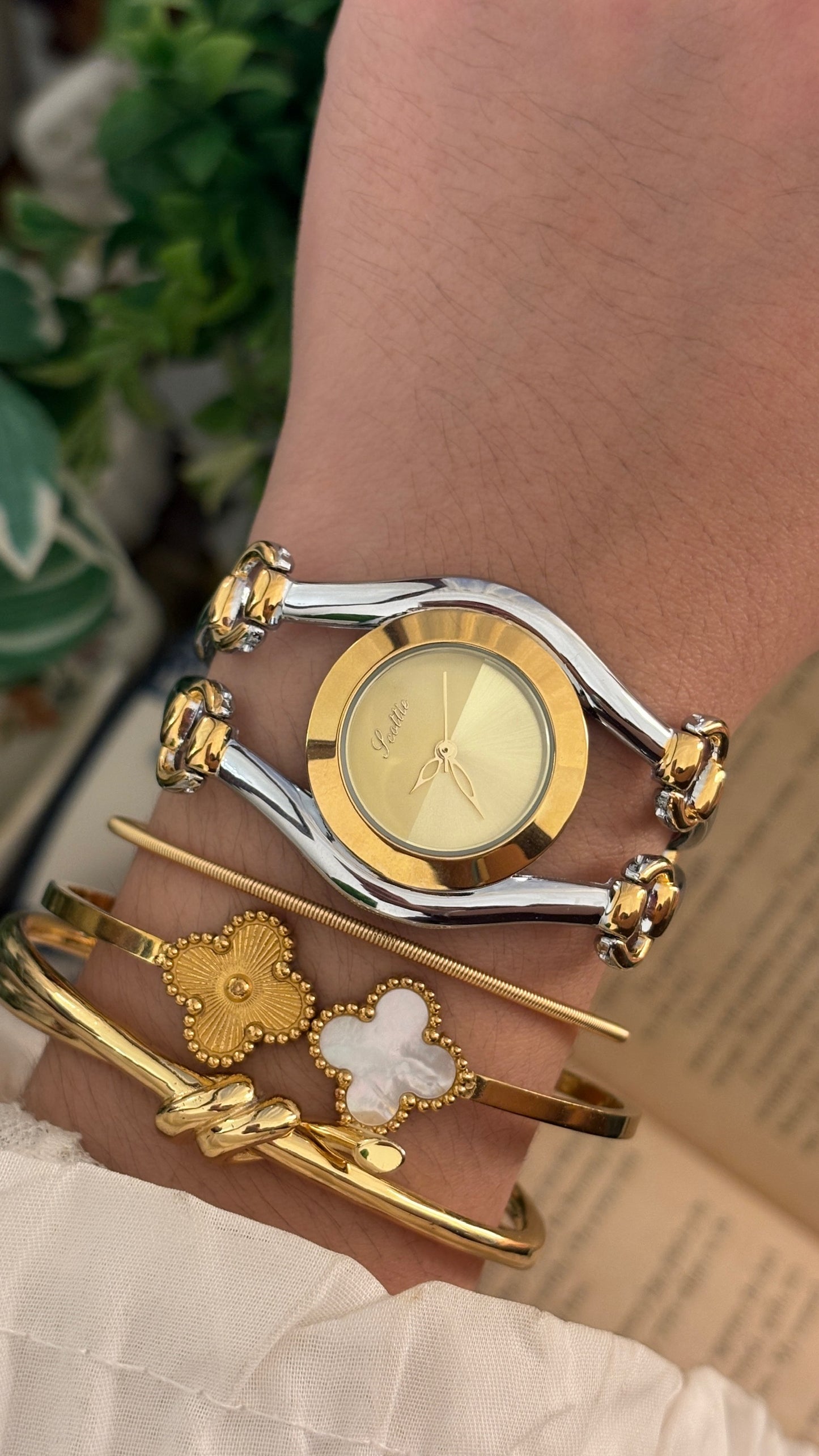 Vintage Scottie Horsebit Gold Dial Bracelet Watch in Two-Tone Quartz
