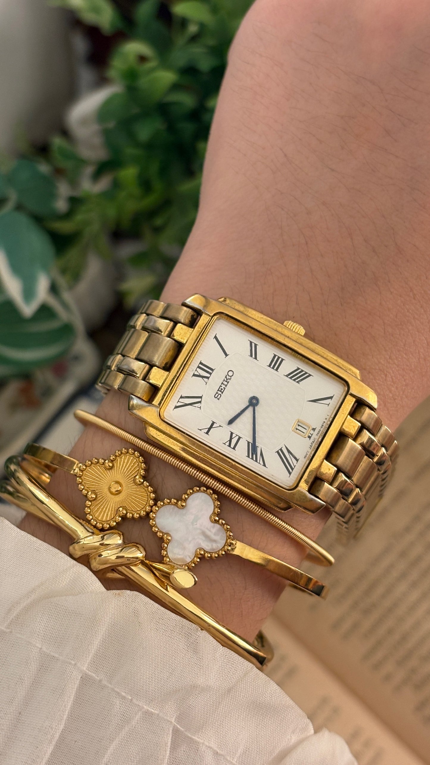 Extremely Rare Vintage Seiko Roman Dial Tank Watch in Gold Tone Quartz