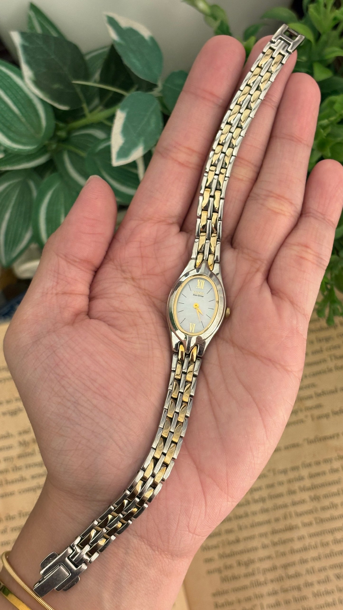 Vintage Citizen Eco-drive Oval Mother of Pearl Dial Quartz
