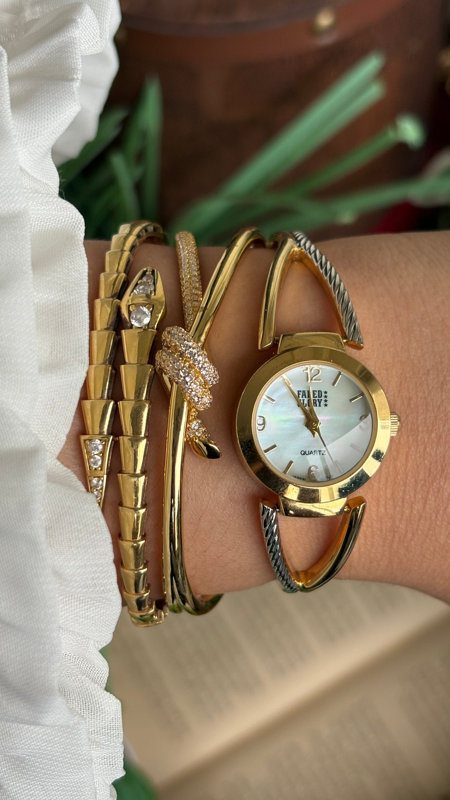 Vintage Faded Glory Watch in Two-Tone Mother of Pearl Dial