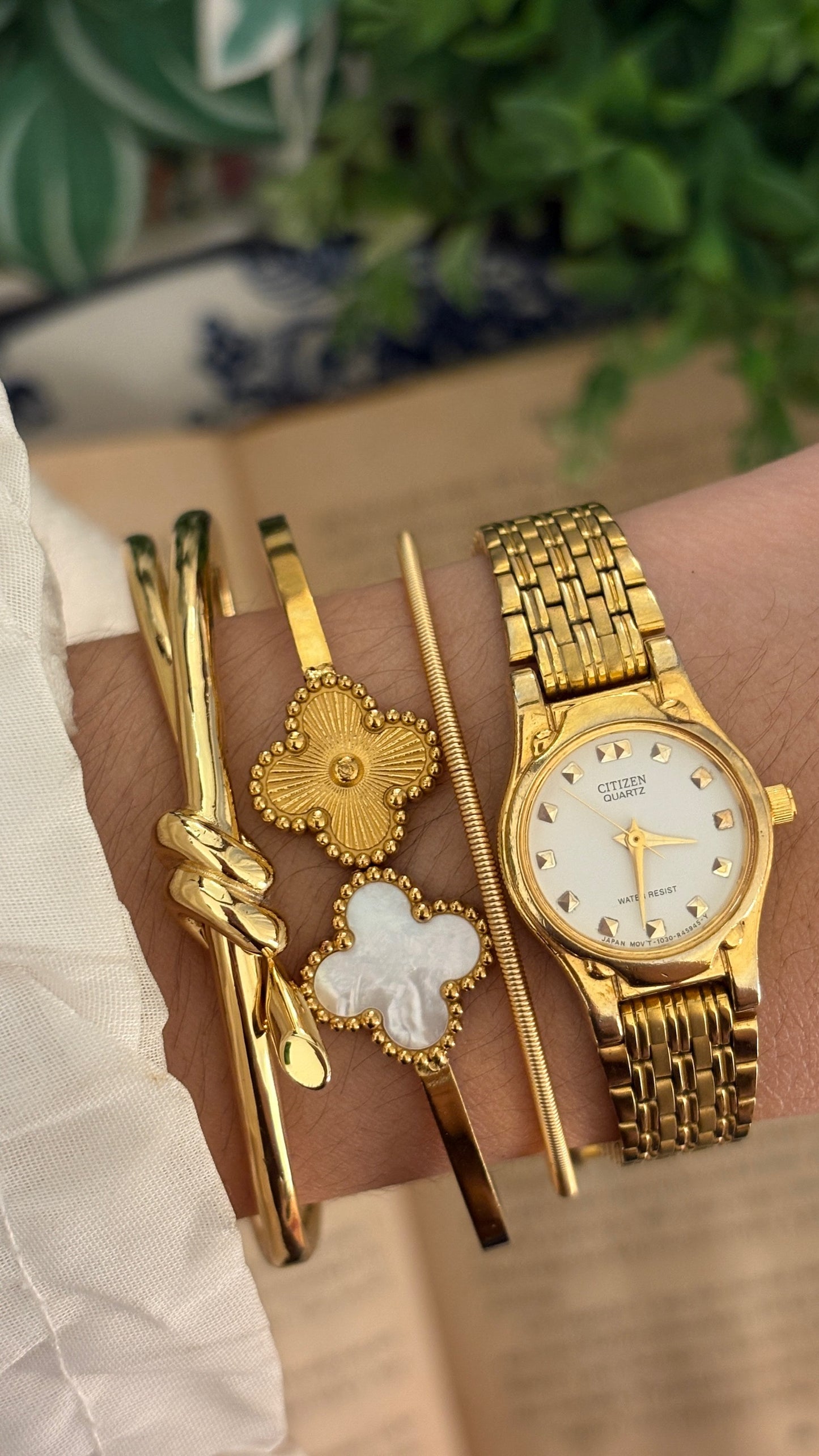 Vintage Citizen Classic Watch in Gold Tone Quartz