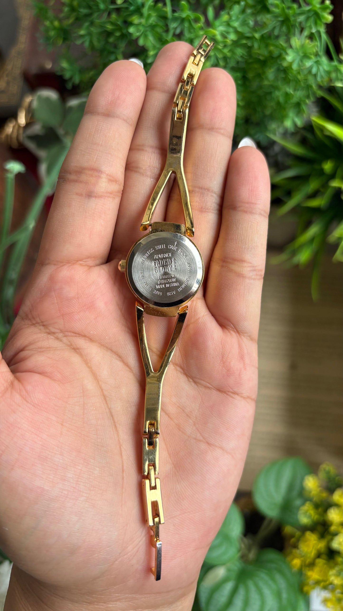 Vintage Faded Glory Watch in Two-Tone Mother of Pearl Dial