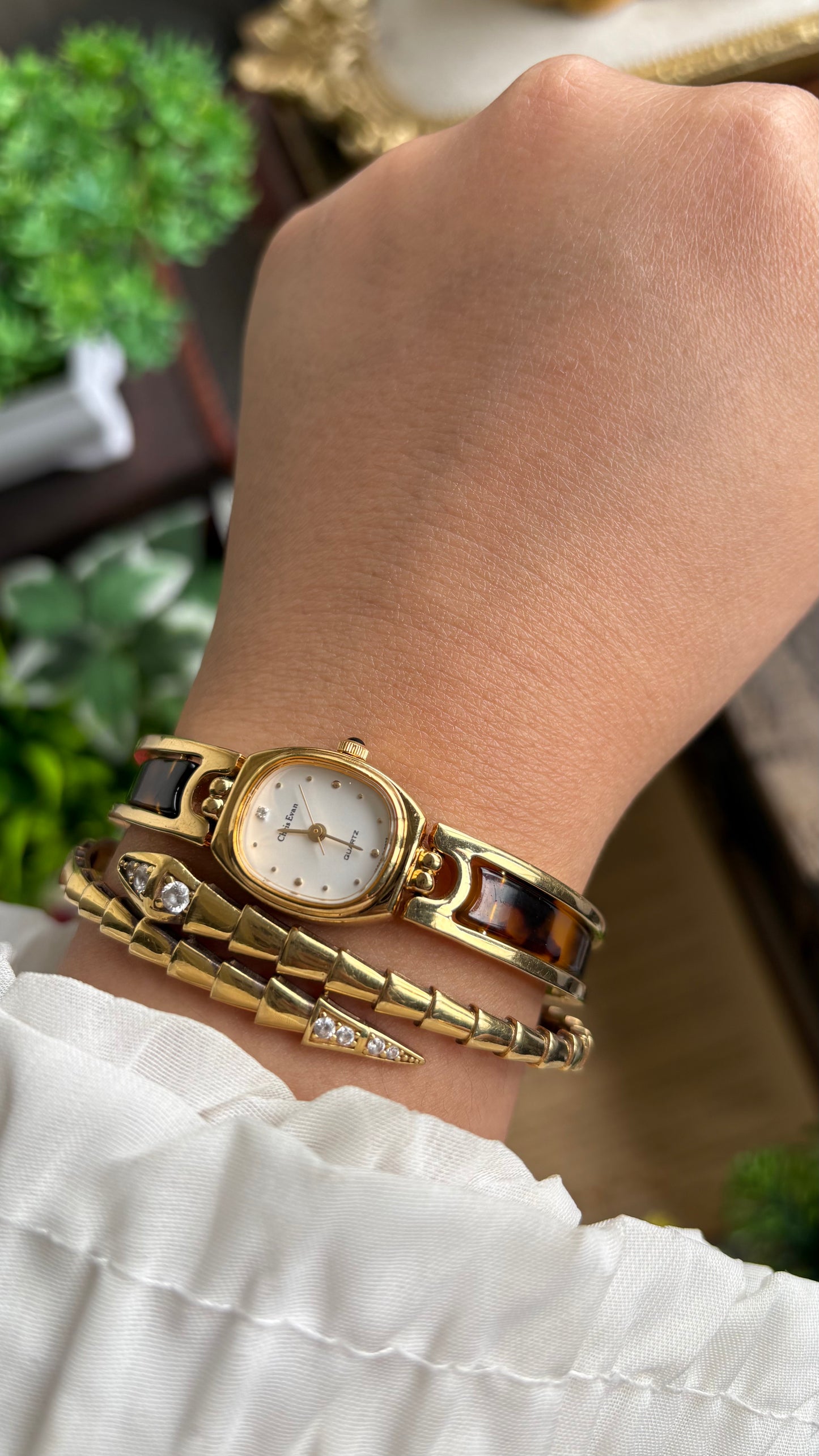 Vintage Chris Evan Watch in Gold Tone Tortoise Shell Pattern