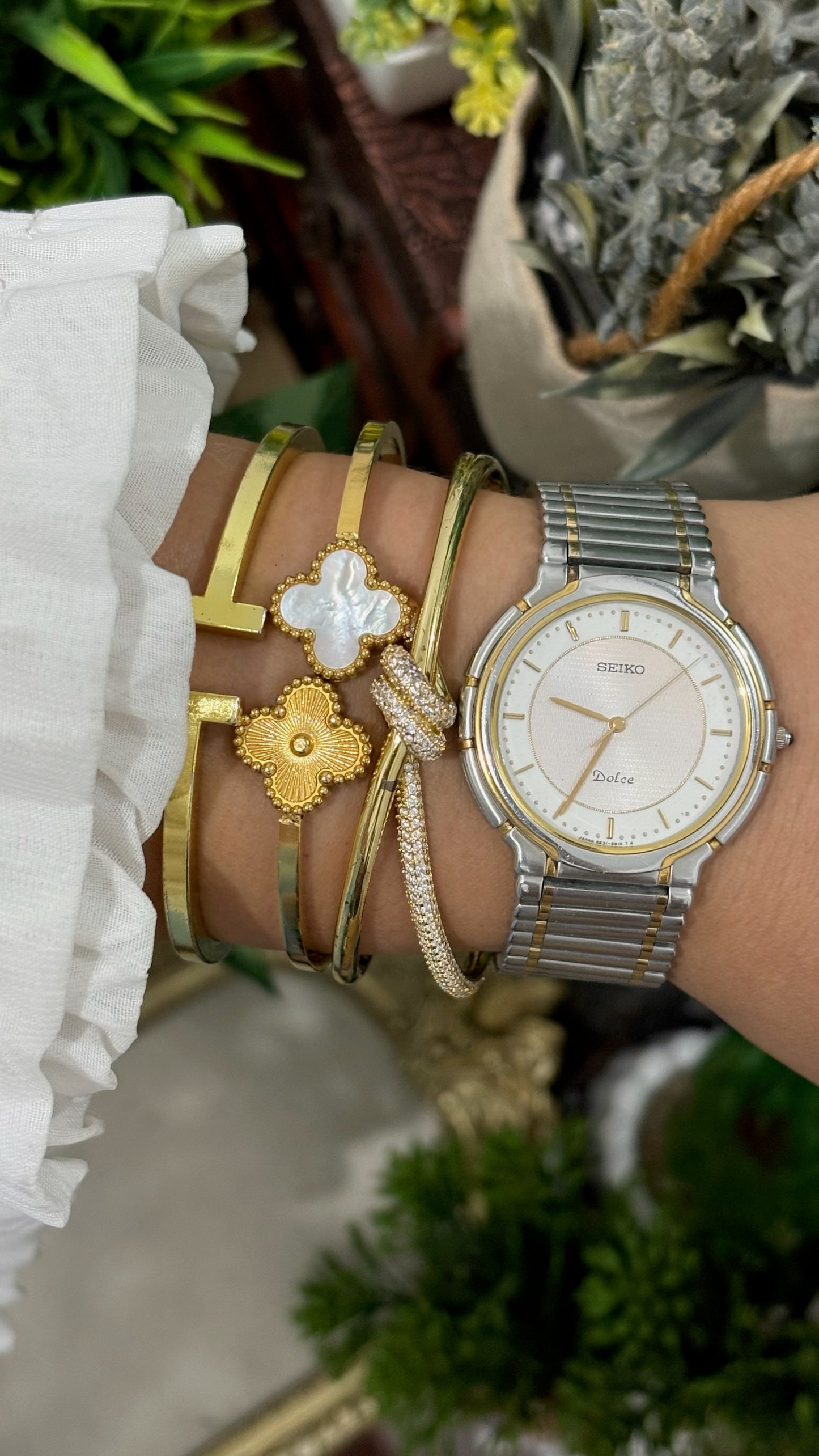 Rare Vintage Seiko Dolce Mens Classic Watch in Two-Tone Quartz