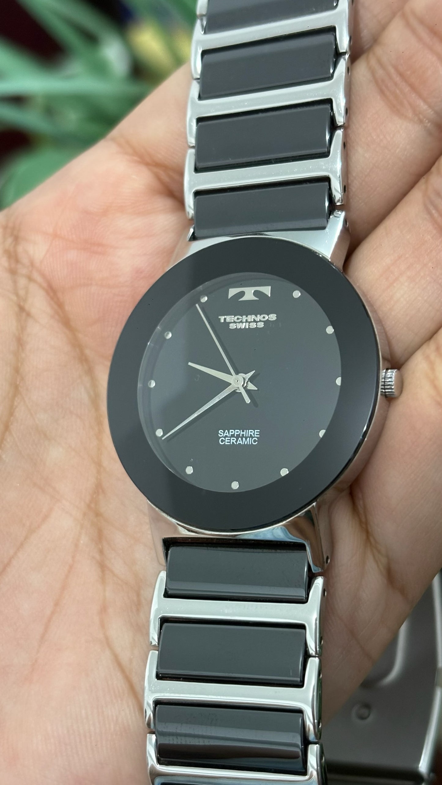 Rare Vintage Technos Swiss Black Ceramic Sapphire Glass Mens Watch in Silver Tone Quartz