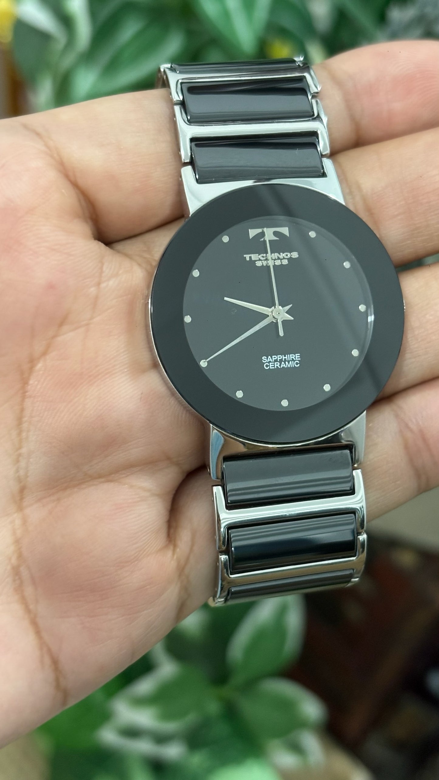 Rare Vintage Technos Swiss Black Ceramic Sapphire Glass Mens Watch in Silver Tone Quartz