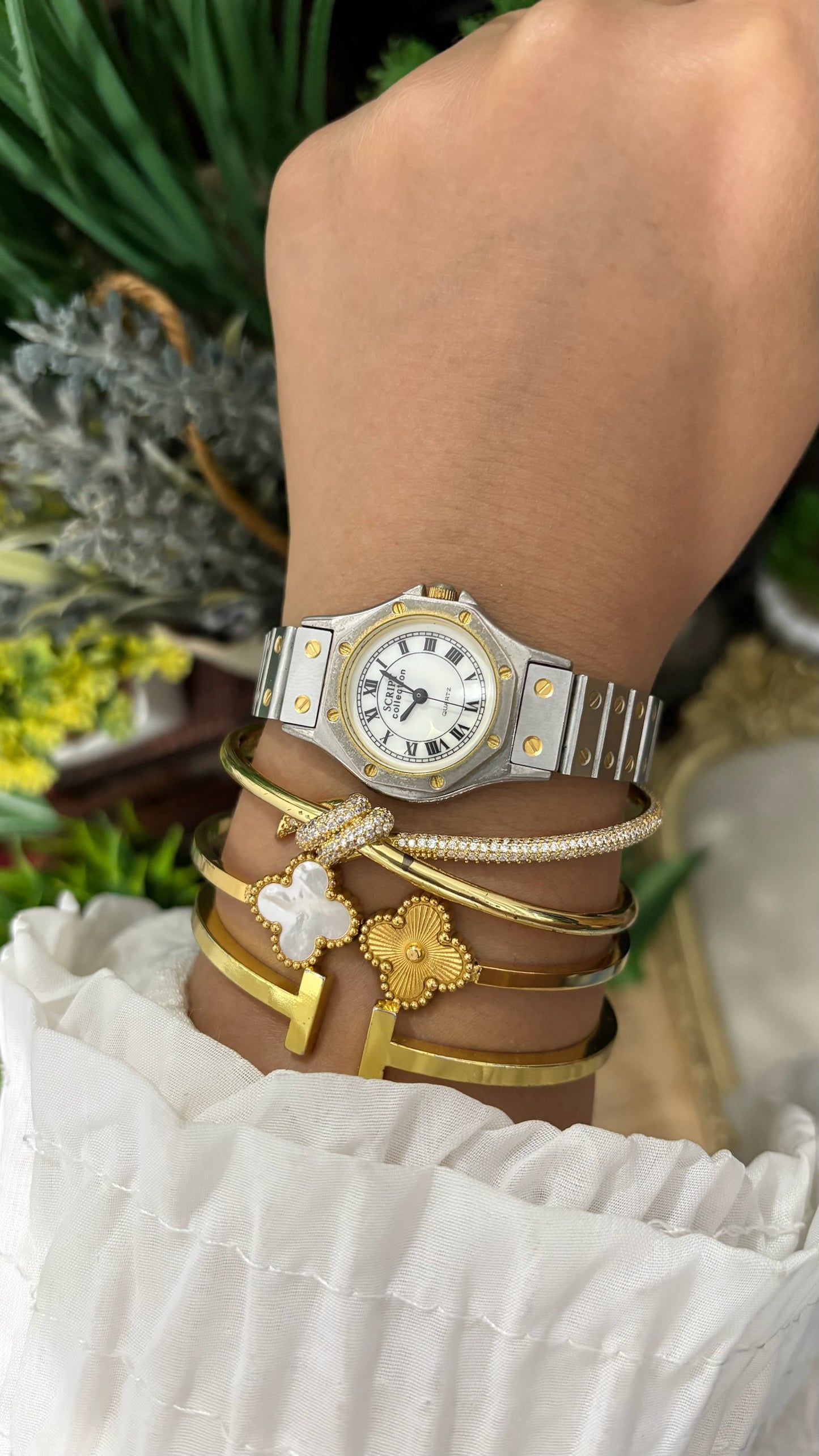 Rare Vintage Script by J-Axis Roman Dial Classic Watch in Two-Tone Quartz Carti Santos-Inspired