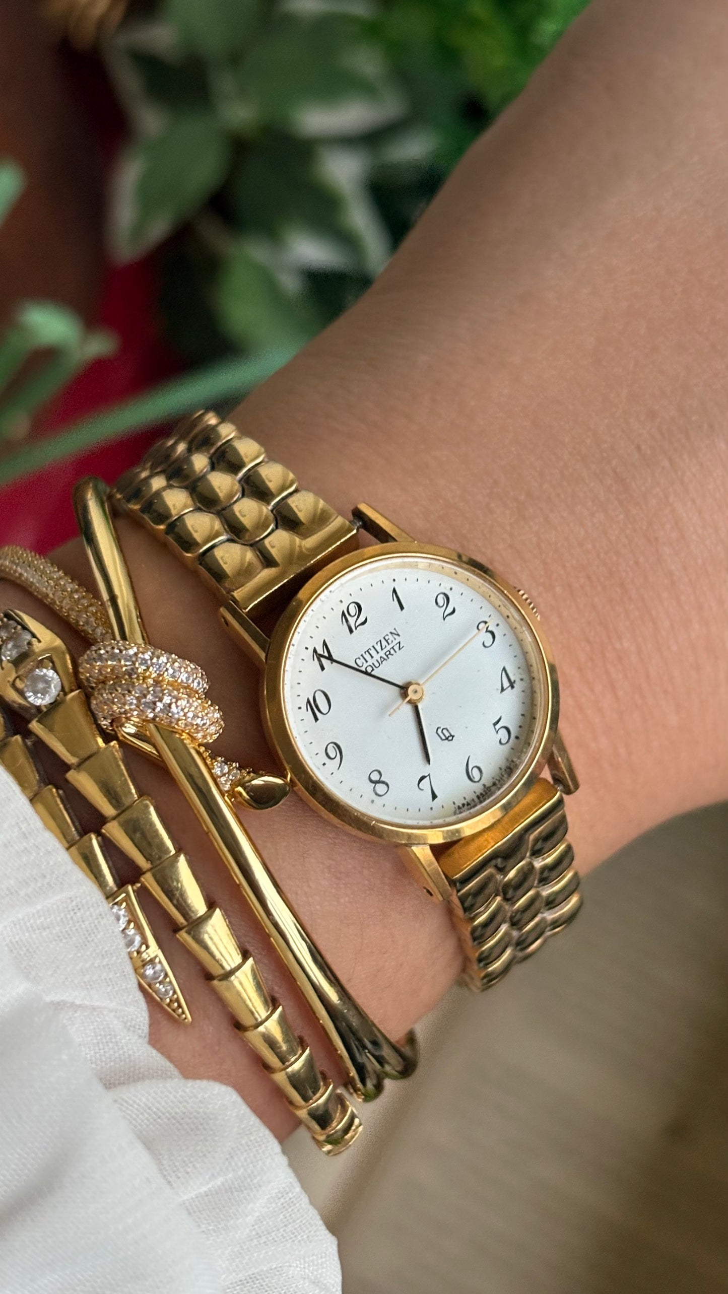 Vintage Citizen Bracelet Classic Watch in Gold Tone