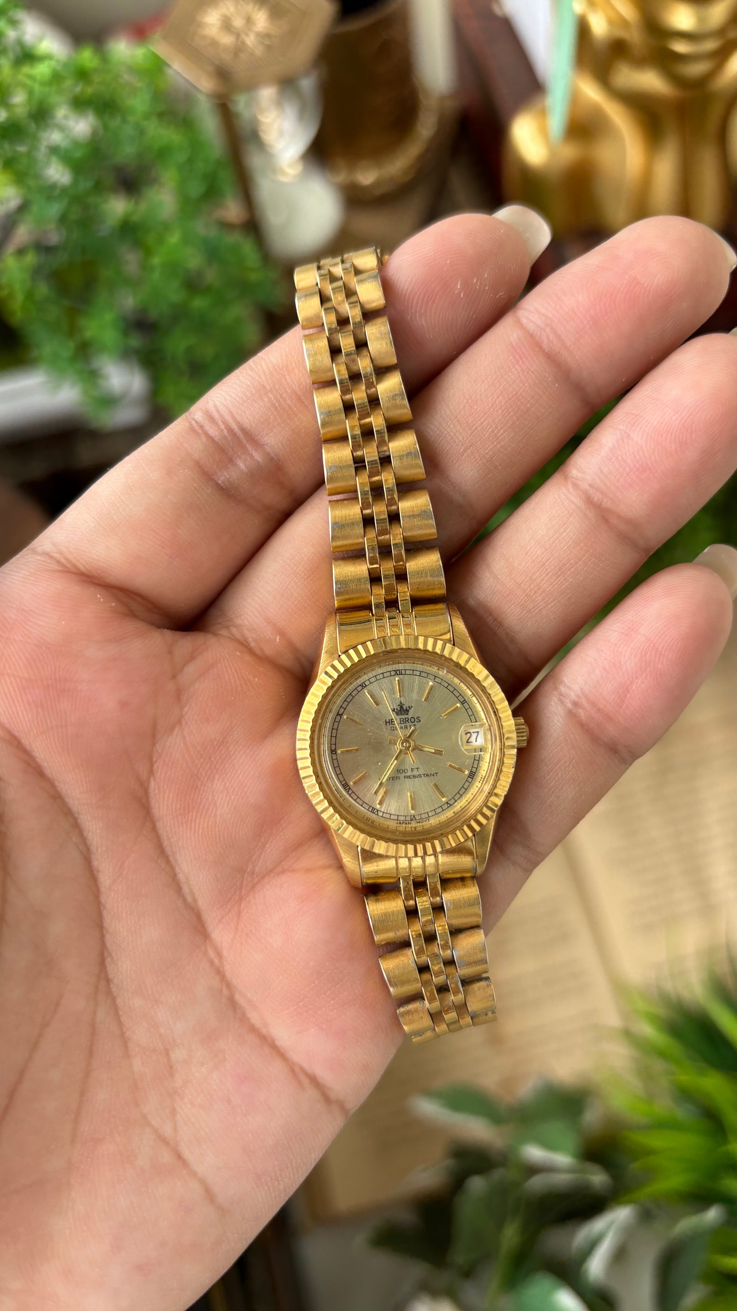 Rare Vintage Helbros Fluted Bezel with Date Window Watch in Gold Tone Quartz #00210