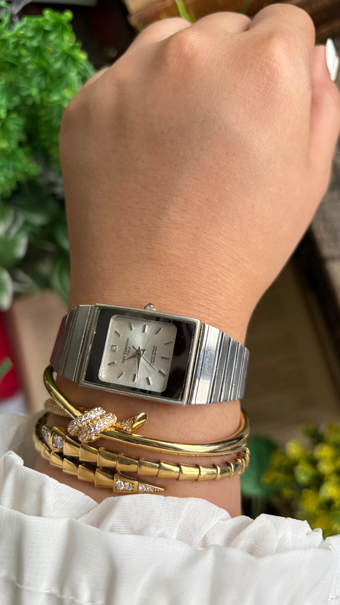 Vintage Izax Valentino Italy Tank Watch in Silver Tone