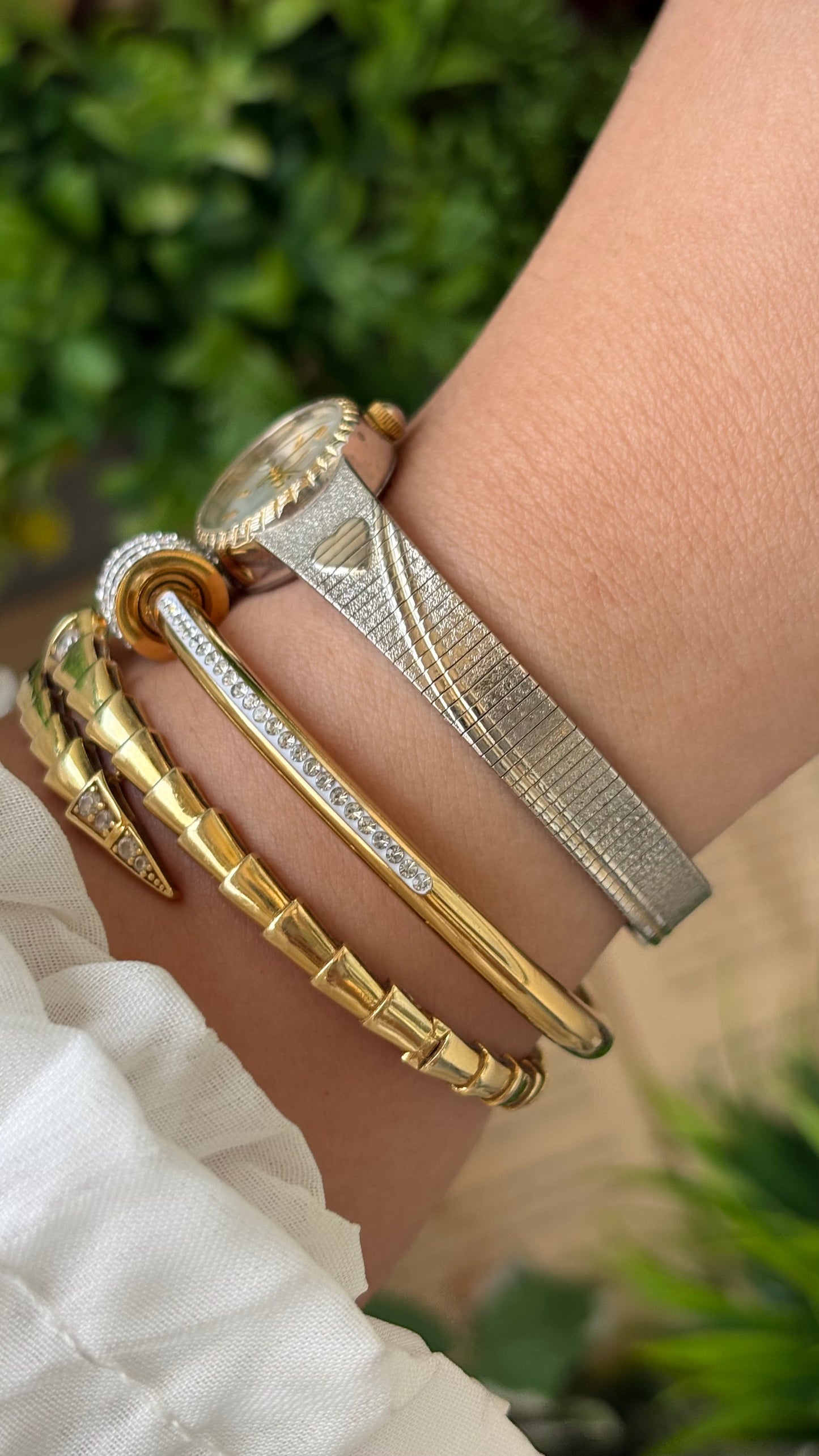 Vintage Dainty Nelsonic Embossed Heart Strap Watch in Two-Tone Diamond on Oval Dial Quartz #00218