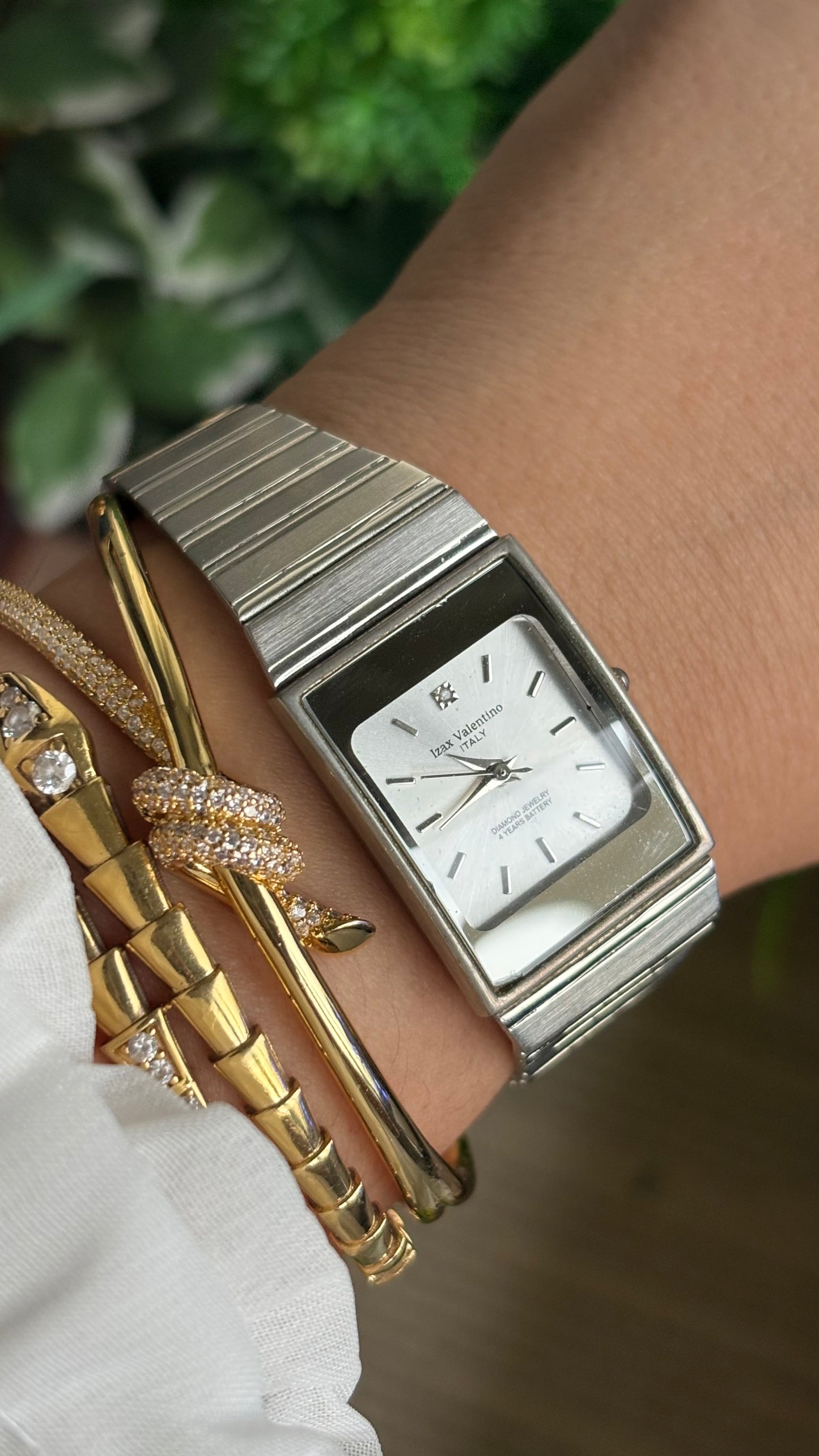Vintage Izax Valentino Italy Tank Watch in Silver Tone