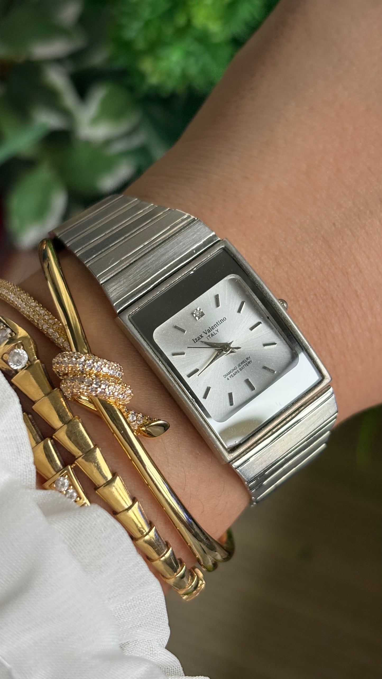 Vintage Izax Valentino Italy Tank Watch in Silver Tone