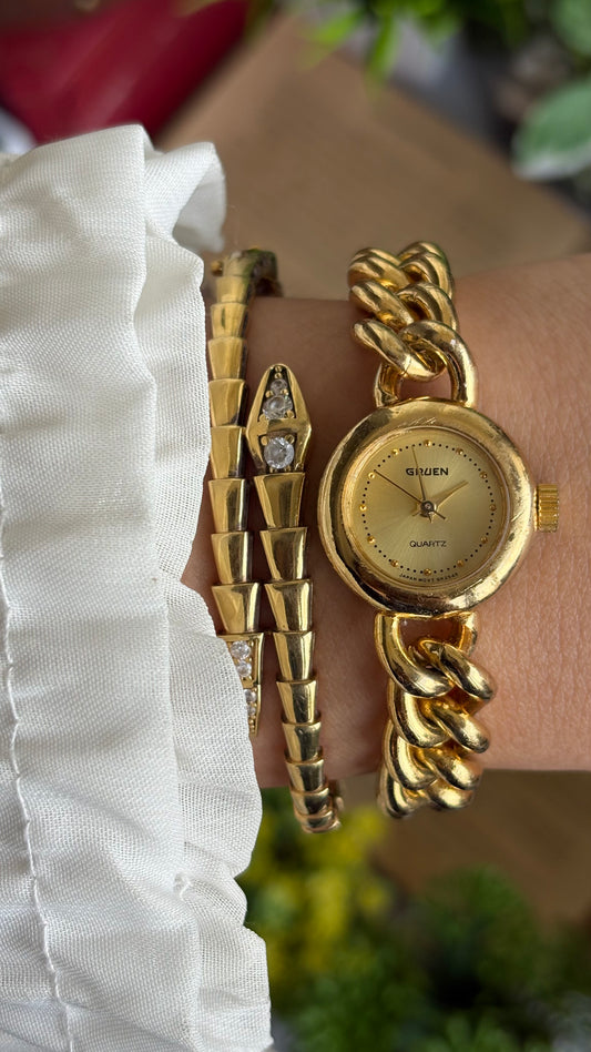 Vintage Gruen Watch in Gold Tone Classy Chain Straps