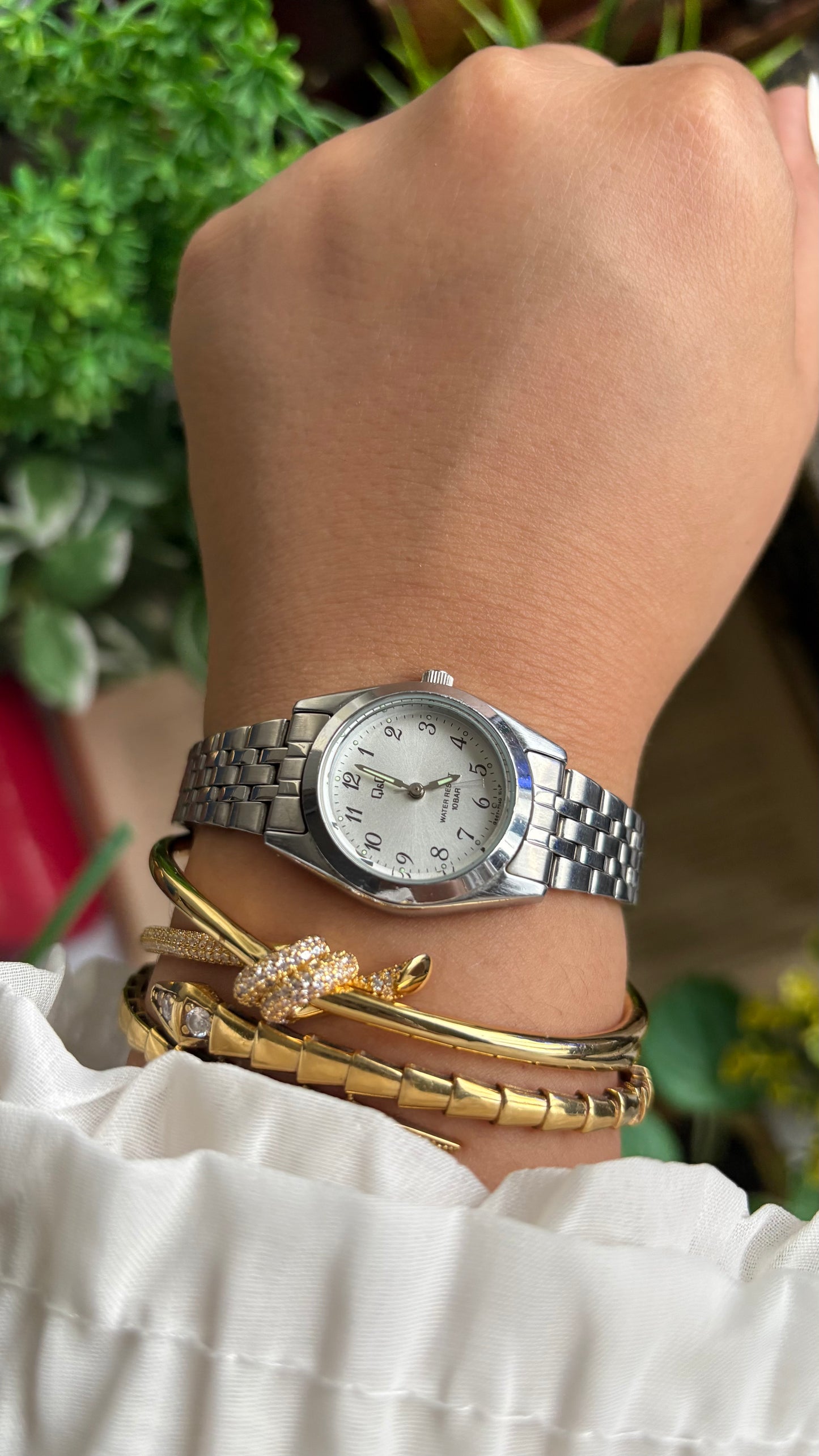 Vintage Q&Q Classic Watch in Silver Tone