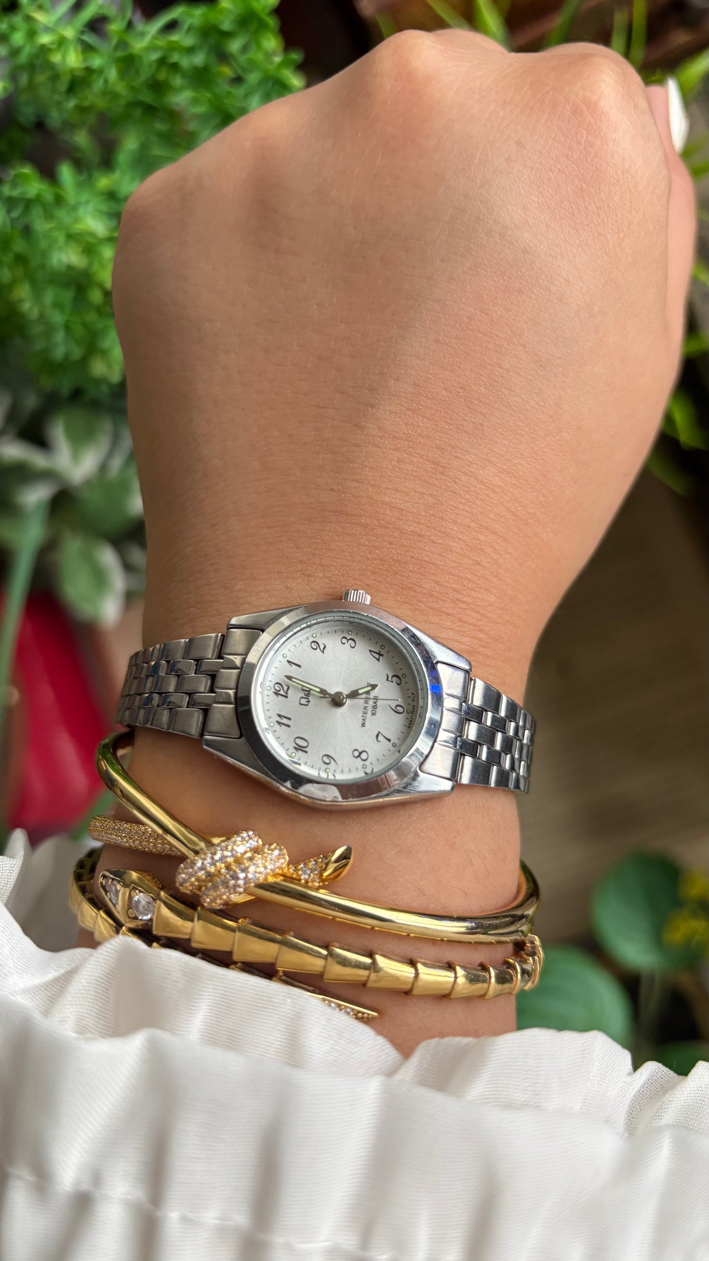 Vintage Q&Q Classic Watch in Silver Tone