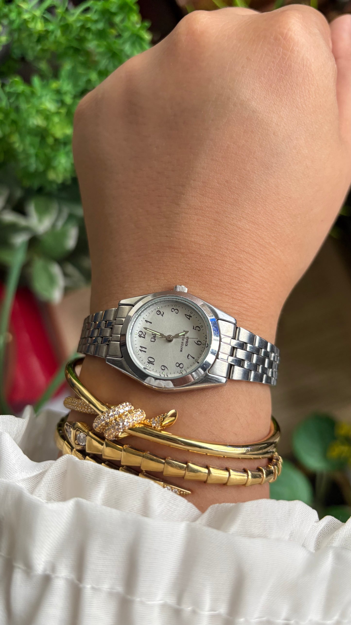 Vintage Q&Q Classic Watch in Silver Tone
