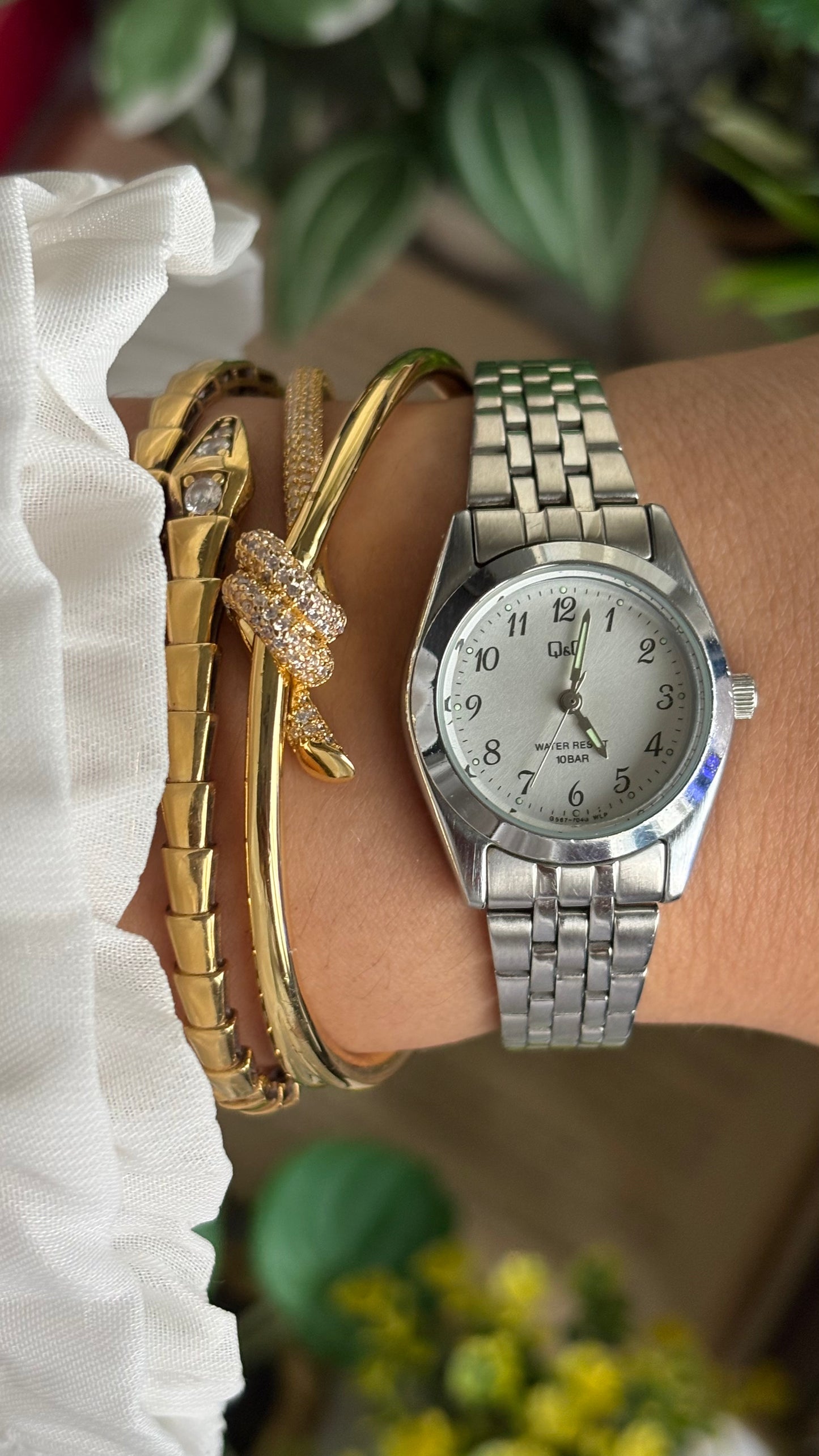 Vintage Q&Q Classic Watch in Silver Tone