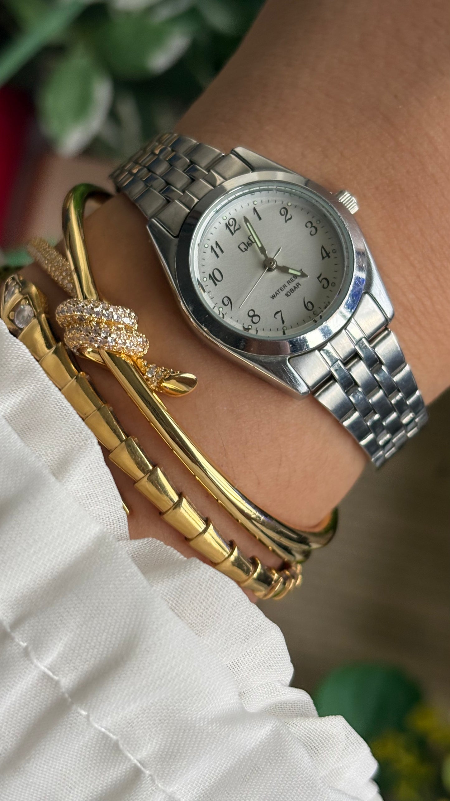 Vintage Q&Q Classic Watch in Silver Tone
