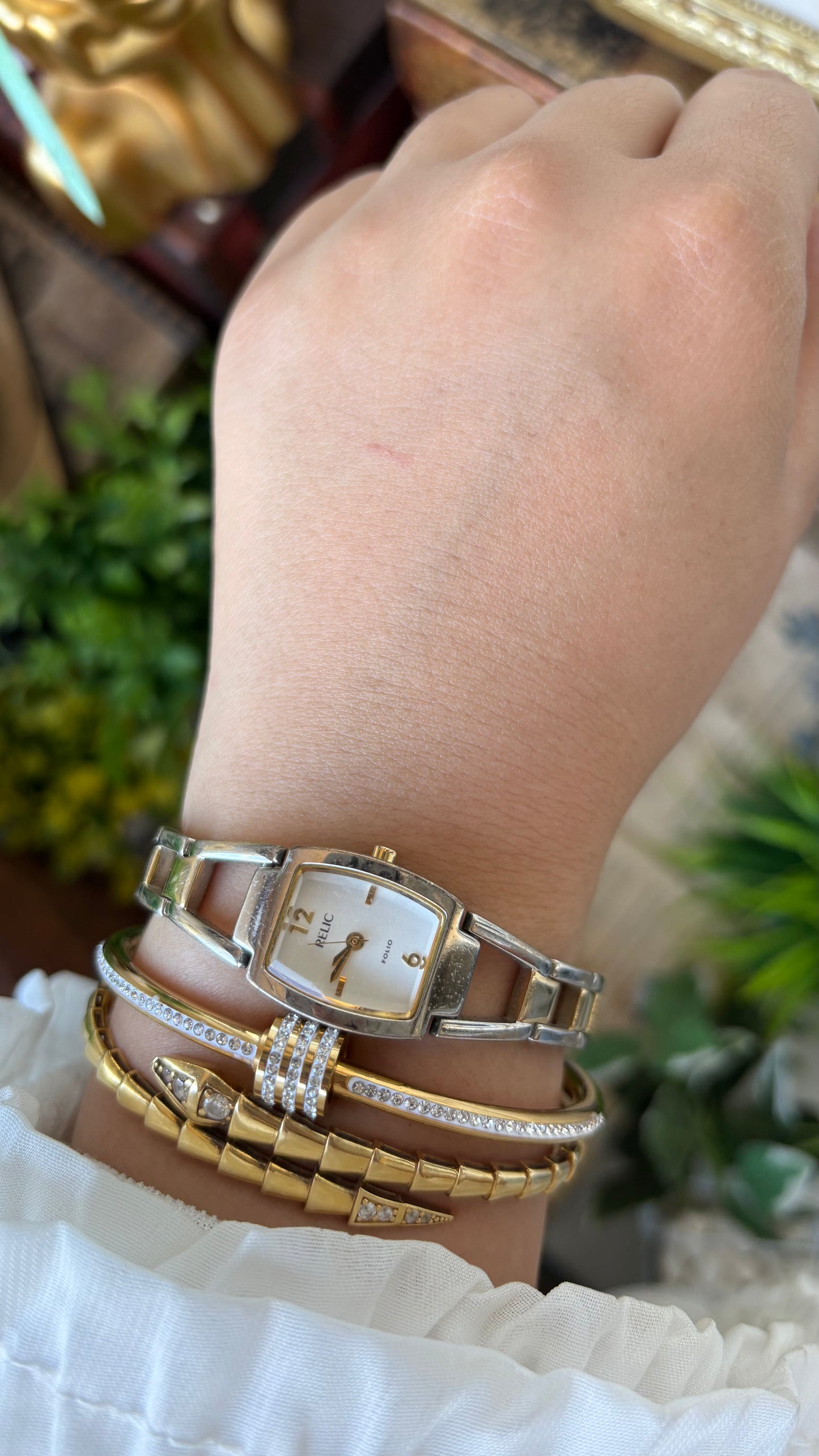 Vintage Dainty Relic Folio by Fossil Barrel Dial Bracelet Watch in Two-Tone Quartz #00268