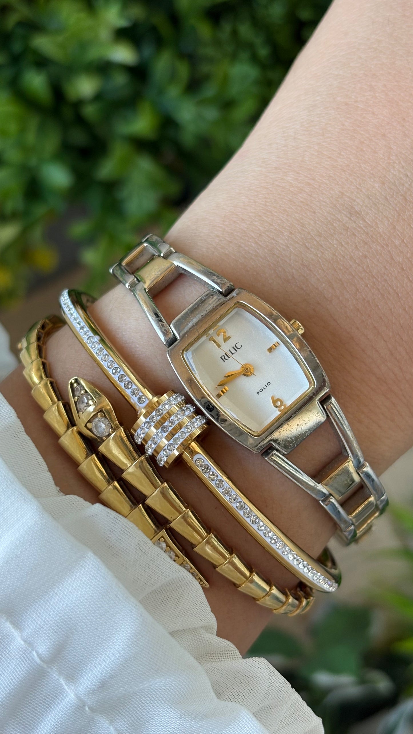 Vintage Dainty Relic Folio by Fossil Barrel Dial Bracelet Watch in Two-Tone Quartz #00268